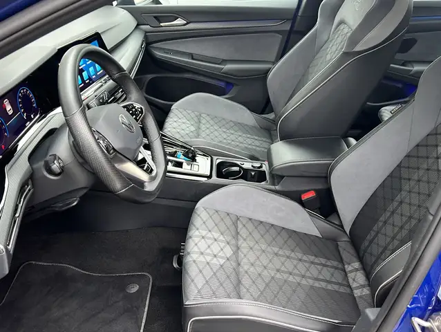 Volkswagen Golf view 3