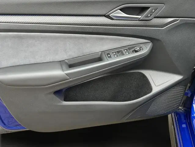Volkswagen Golf view 5