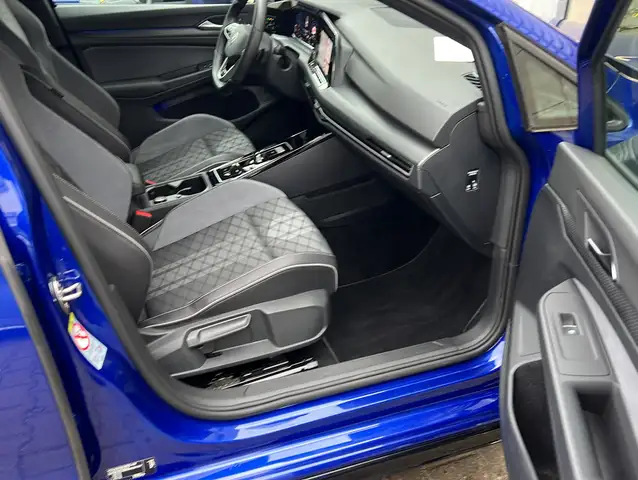 Volkswagen Golf view 18