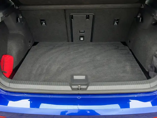 Volkswagen Golf view 16