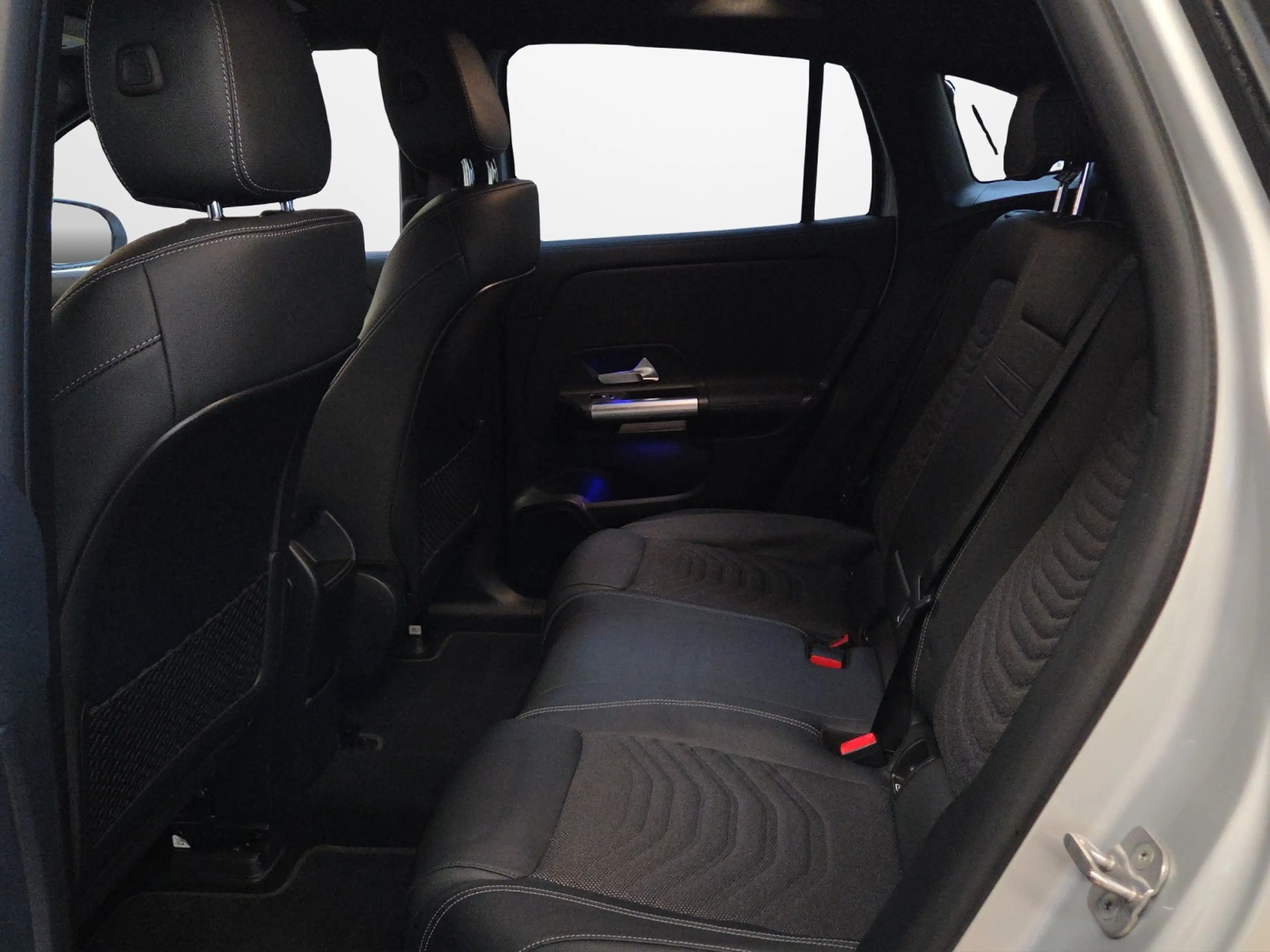 Mercedes-Benz EQA 250 Progressive LED Navi Leder Sitzheizung — photo 11