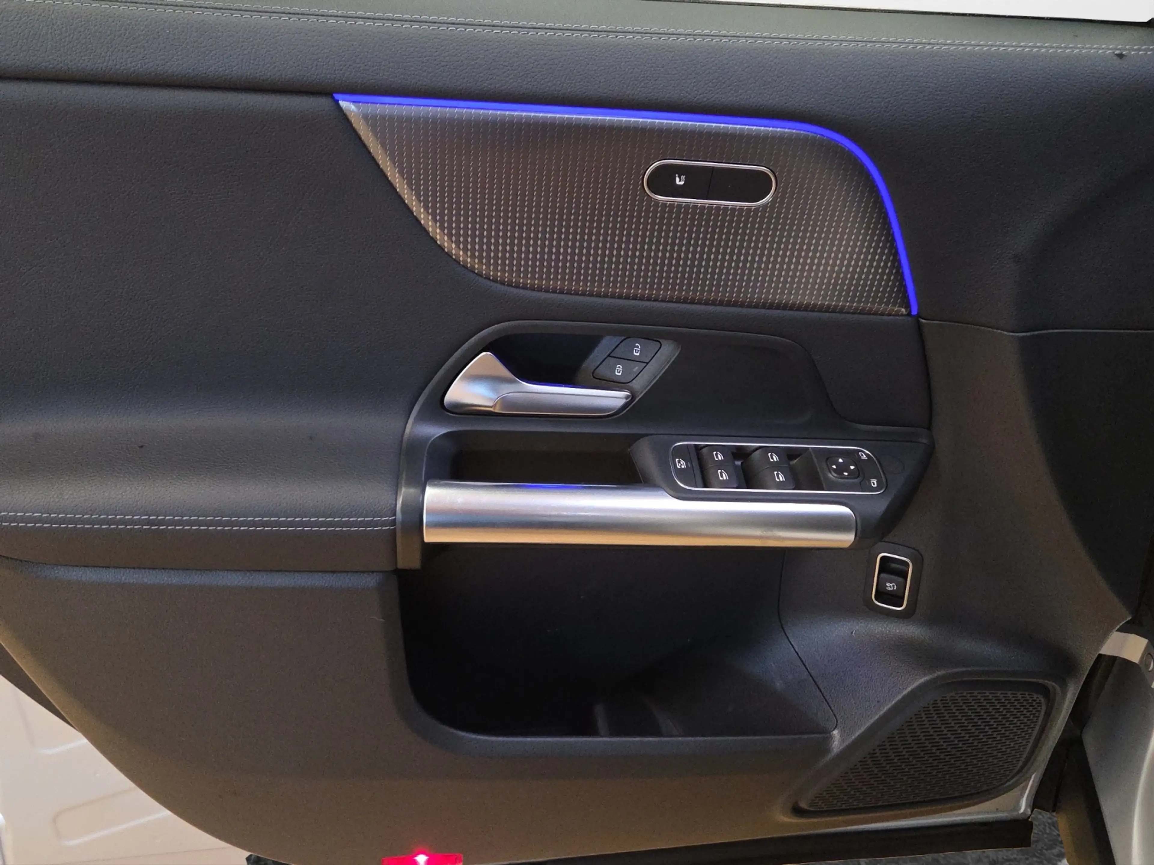 Mercedes-Benz EQA 250 Progressive LED Navi Leder Sitzheizung — photo 6