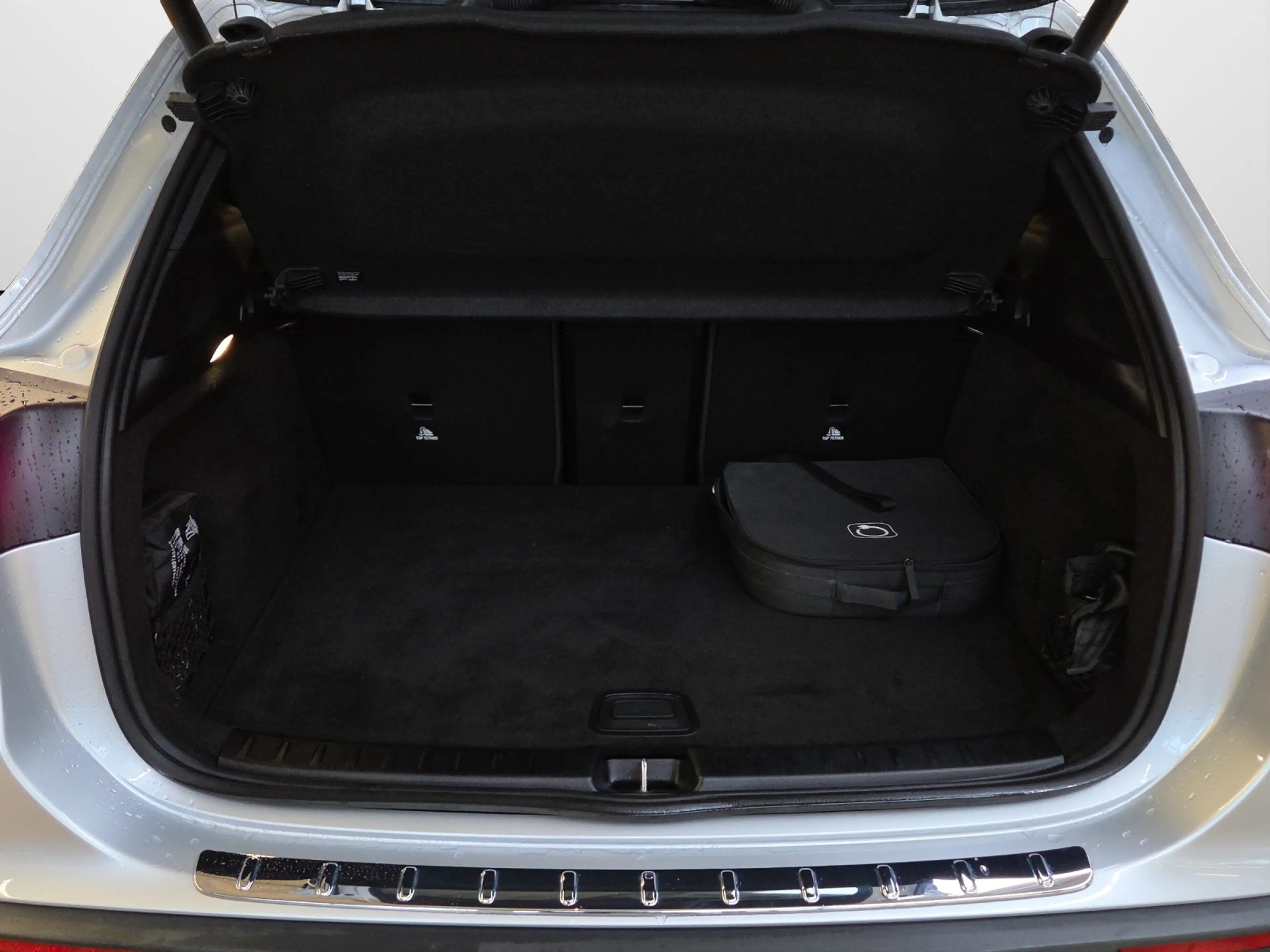 Mercedes-Benz EQA 250 Progressive LED Navi Leder Sitzheizung — photo 12