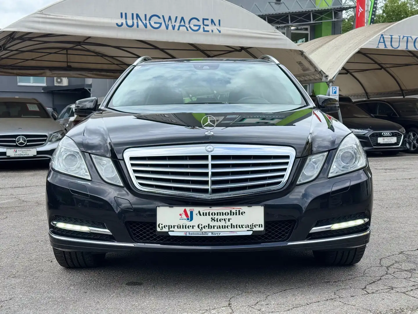 Mercedes-Benz E 220 T BlueEfficiency CDI Aut.+Navi+Voll-leder+Xenon Schwarz - 2