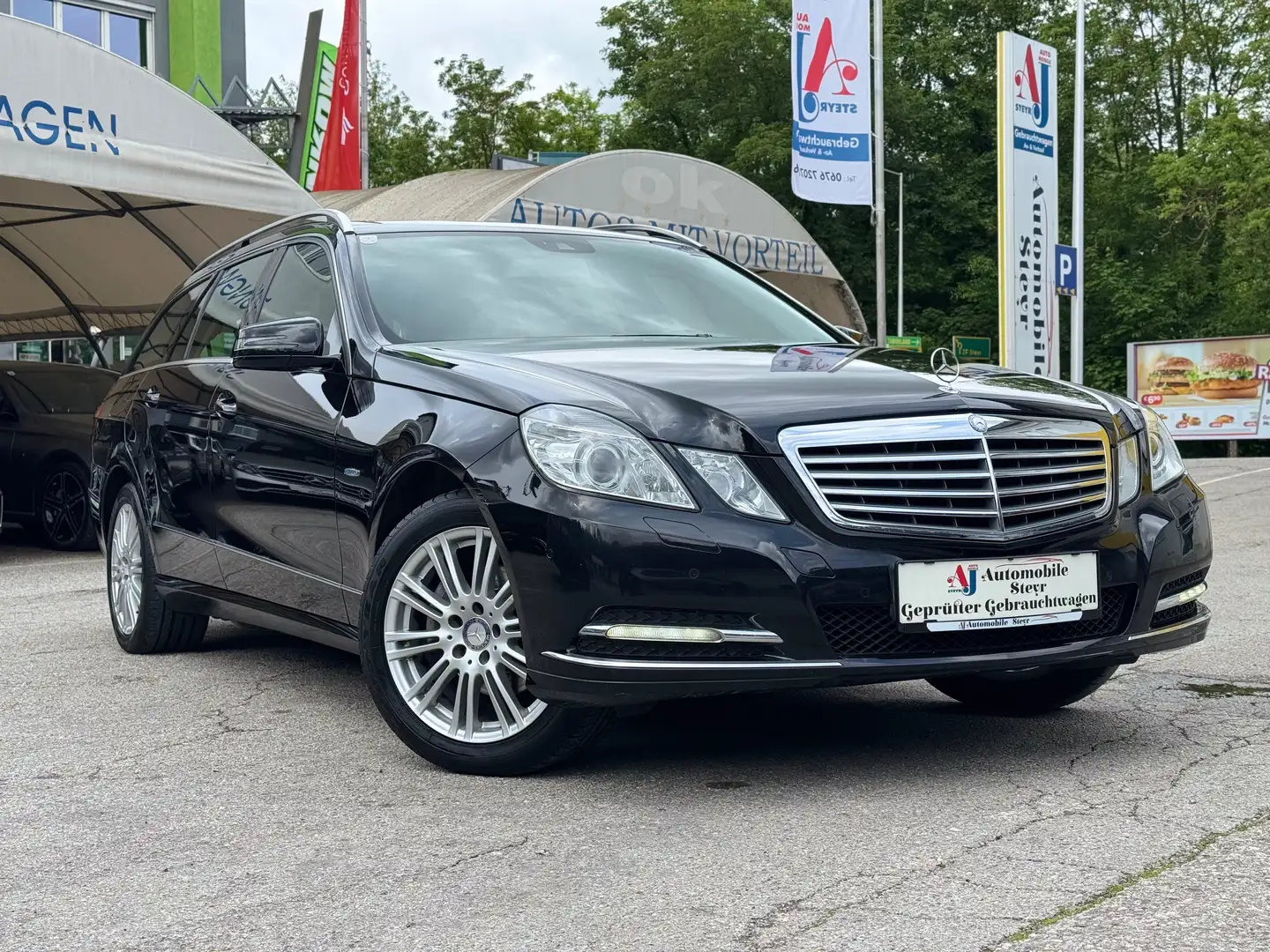 Mercedes-Benz E 220 T BlueEfficiency CDI Aut.+Navi+Voll-leder+Xenon Schwarz - 1
