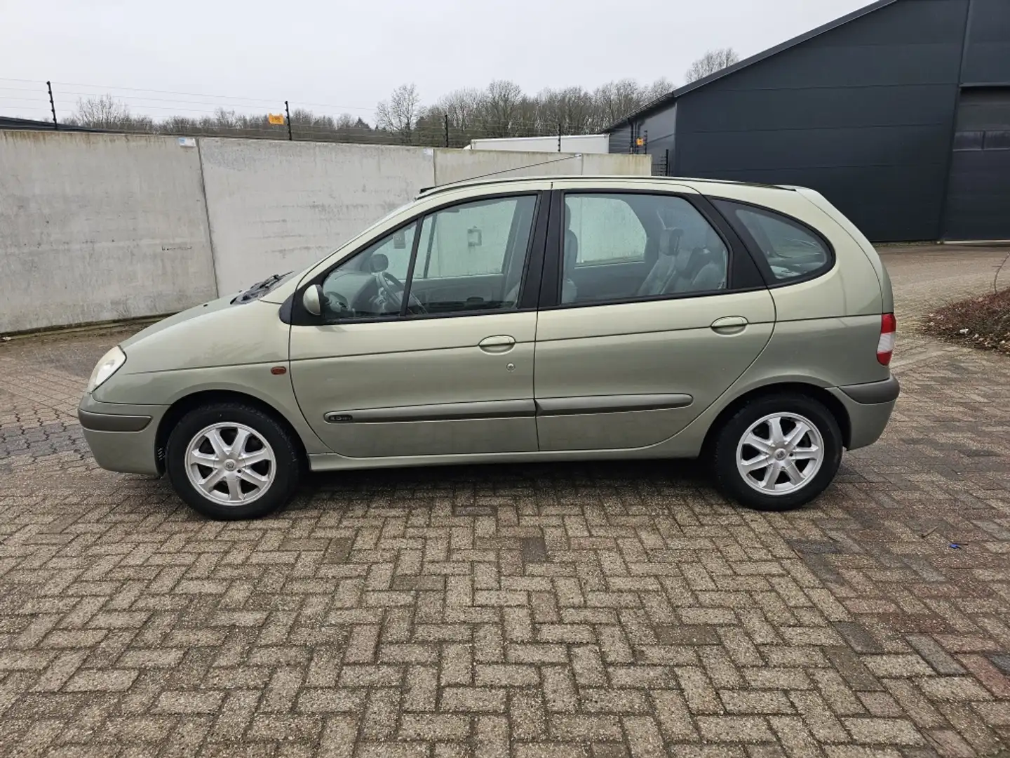 Renault Scenic 2.0-16V Dynamique,Apk,Nap,Airco,G3 Braun - 2