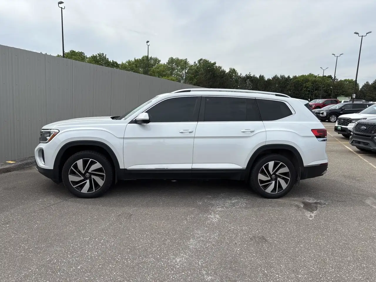 Volkswagen Atlas снимка Volkswagen Atlas