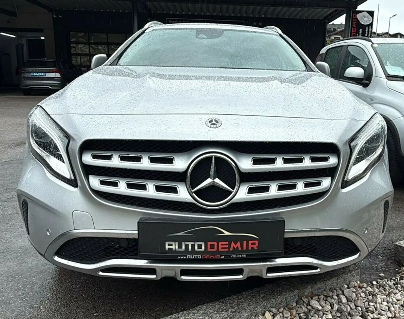 Mercedes-Benz GLA 180 CDI / d (156.912) Silber - 2