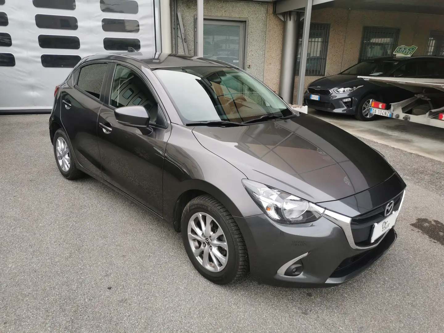 Mazda 2 1.5 Evolve Comfort e Connectivity Pack 75cv my18 Grau - 2