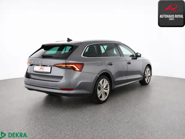 Skoda Octavia view 4