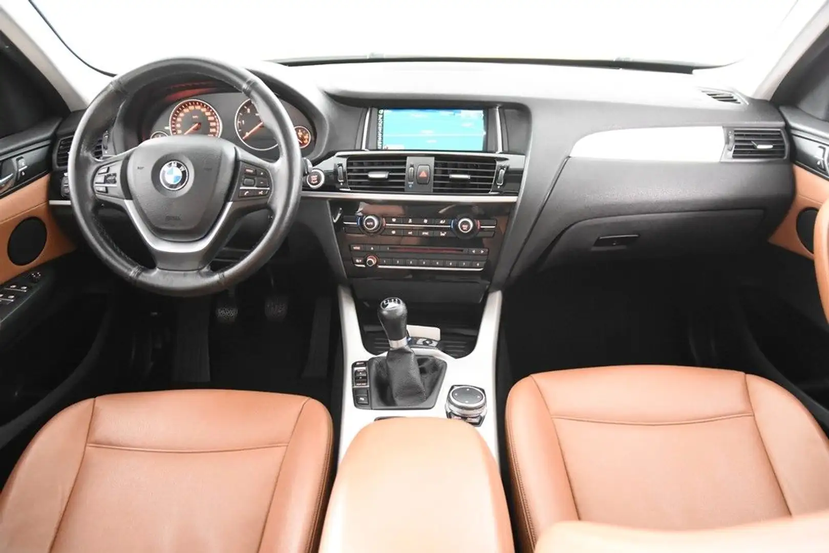 BMW X3 sDrive18d *Leder*Pano.*Navi*AHK* Grau - 2