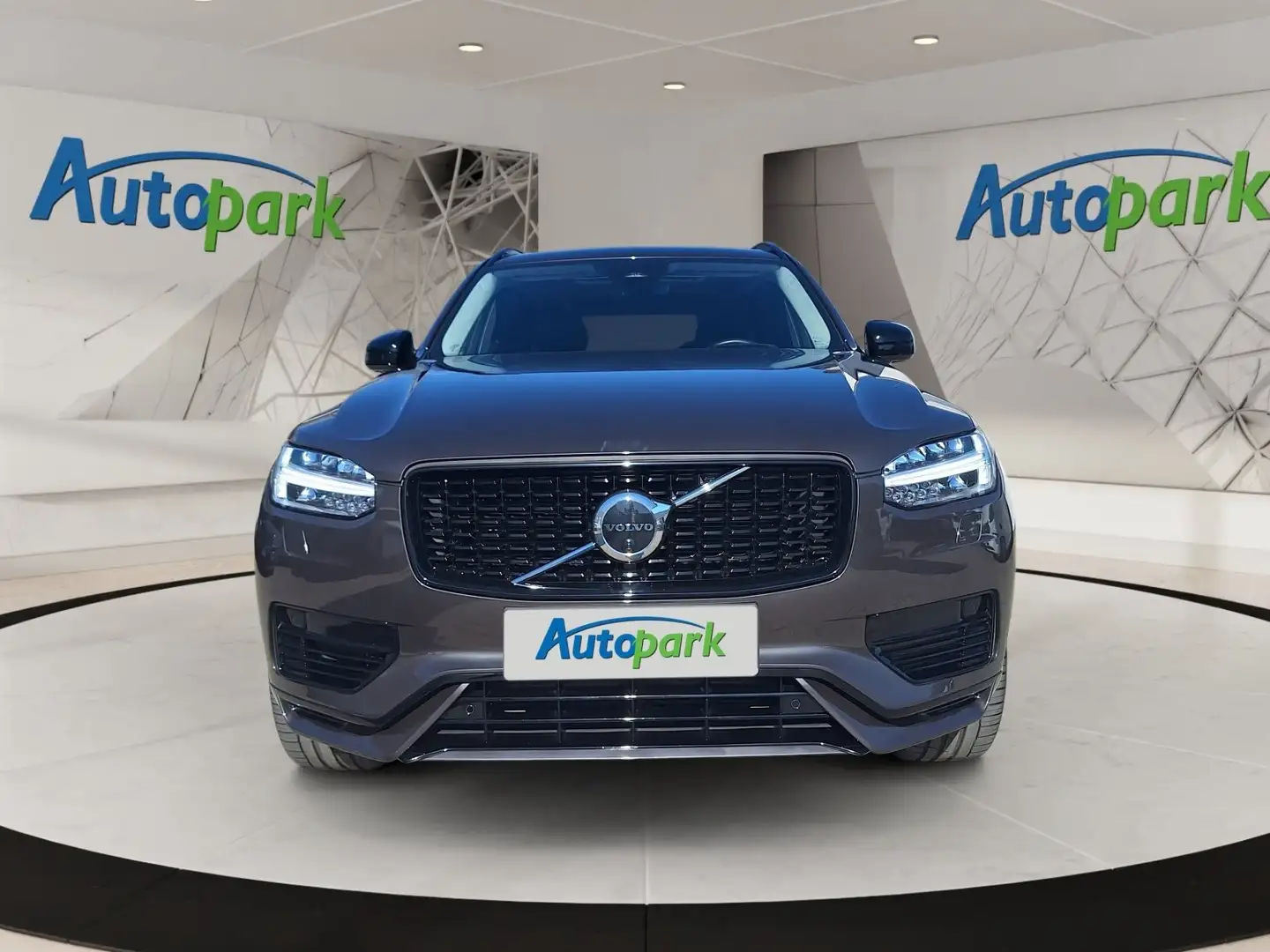 Volvo XC90 Recharge Ultimate, T8 AWD Plug-in Hybrid, Elektris Silber - 2