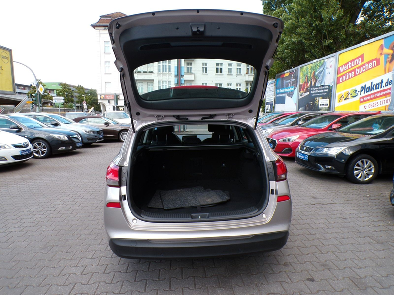 Hyundai i30 1.4 T-GDI, AUTOMATIK — photo 9