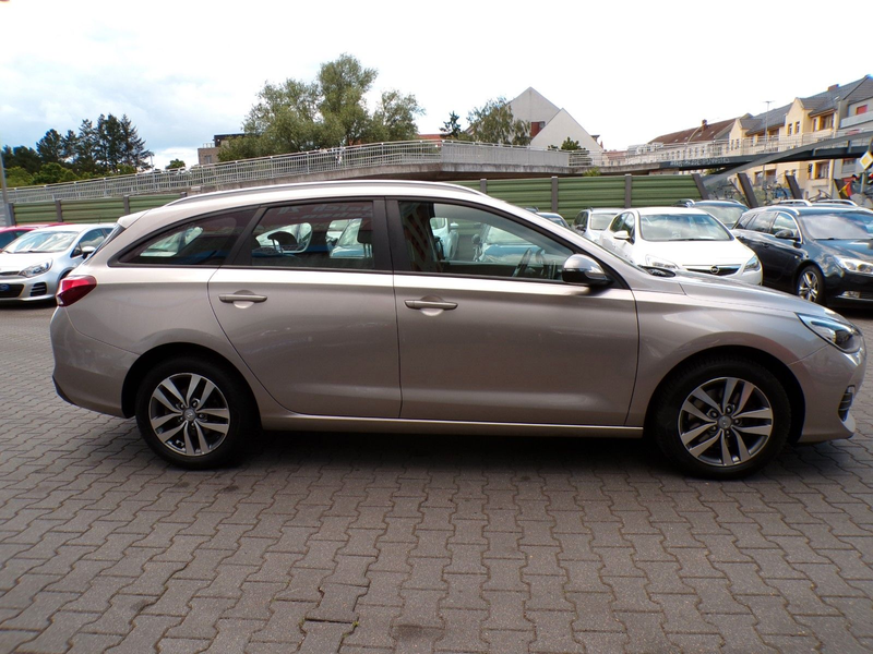 Hyundai i30 1.4 T-GDI, AUTOMATIK — photo 4