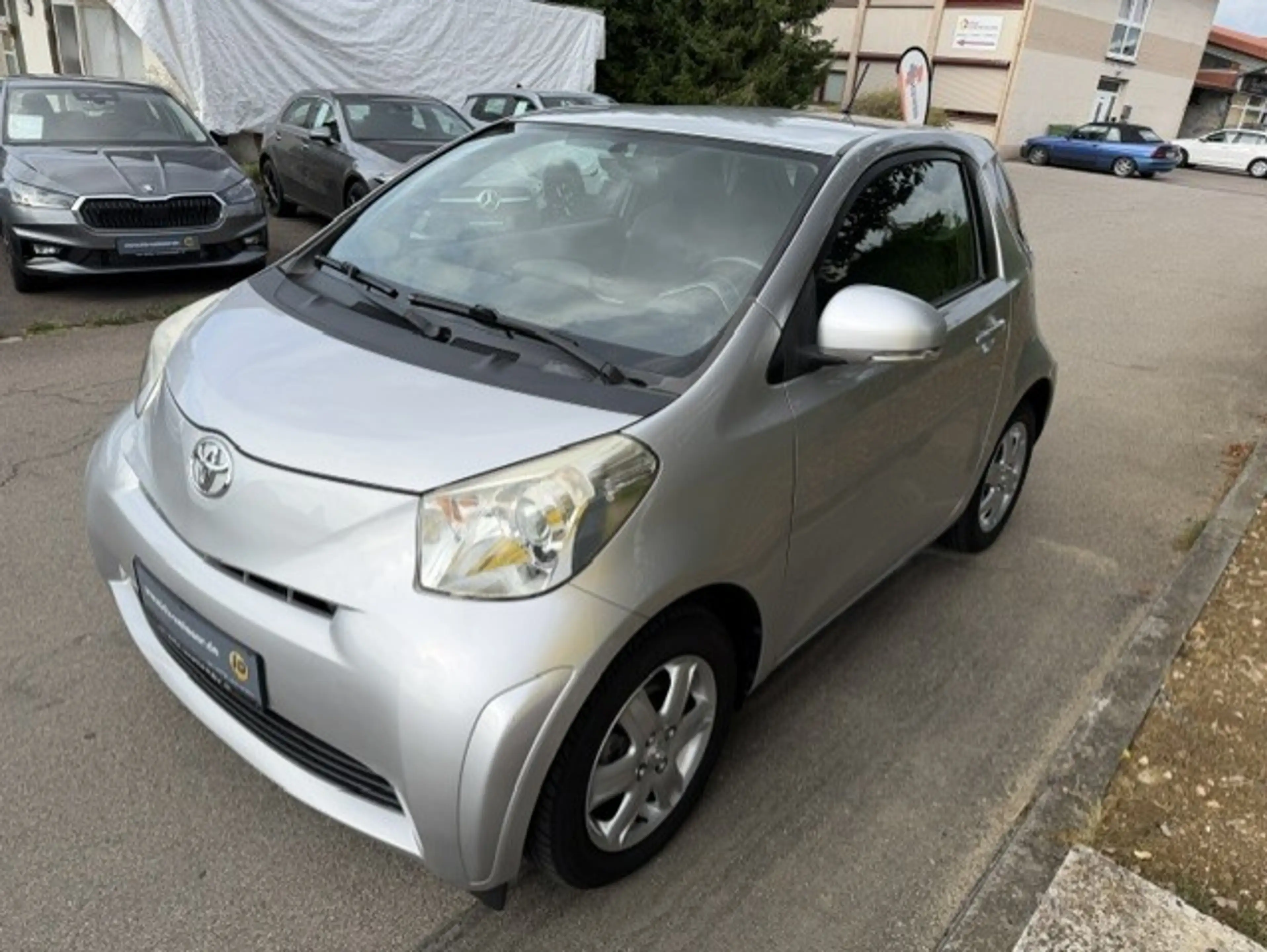 Toyota iQ Basis — photo 5