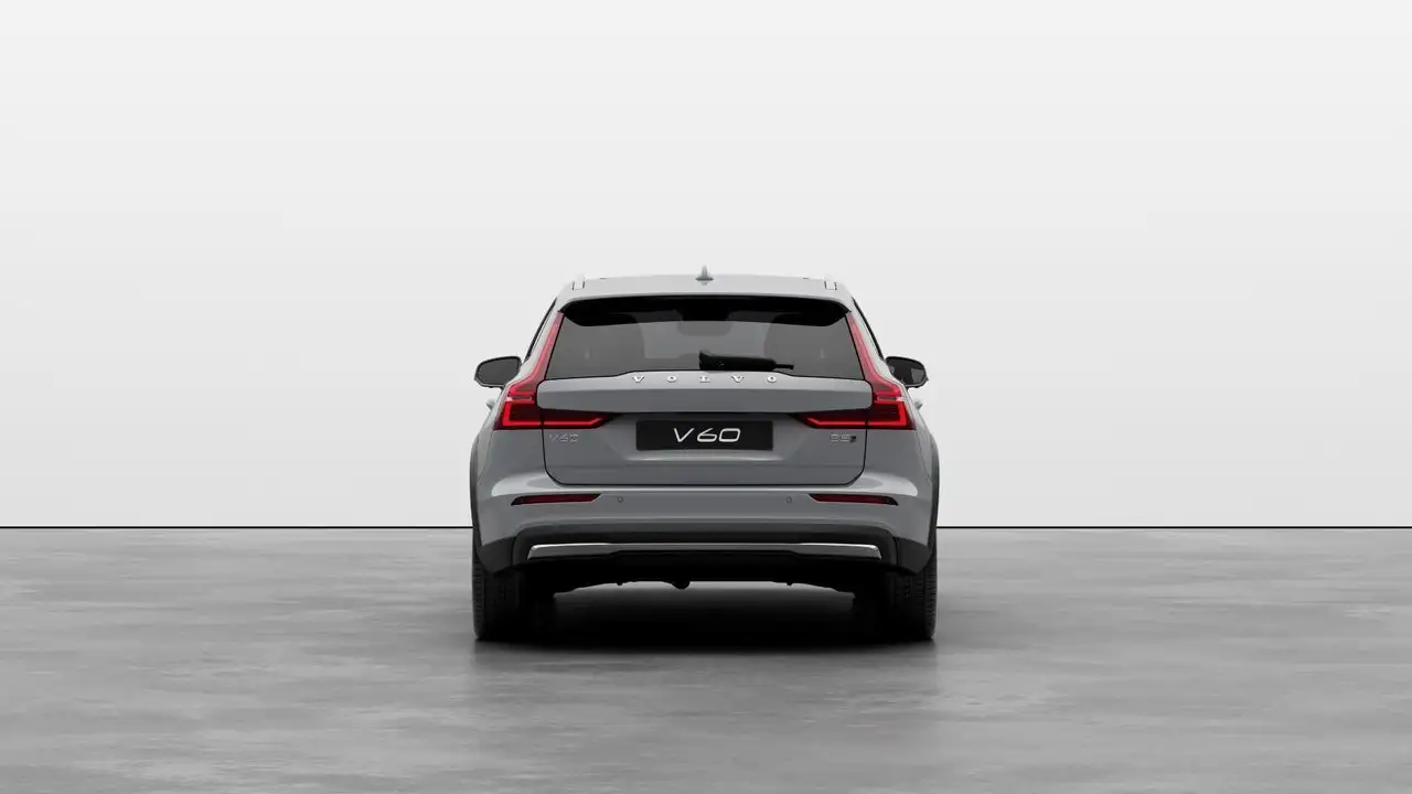Volvo V60 Cross Country снимка Volvo V60 Cross Country