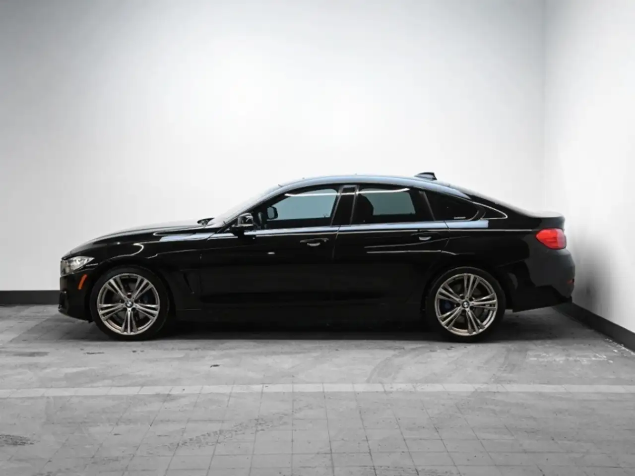 BMW 4 Series снимка BMW 4 Series