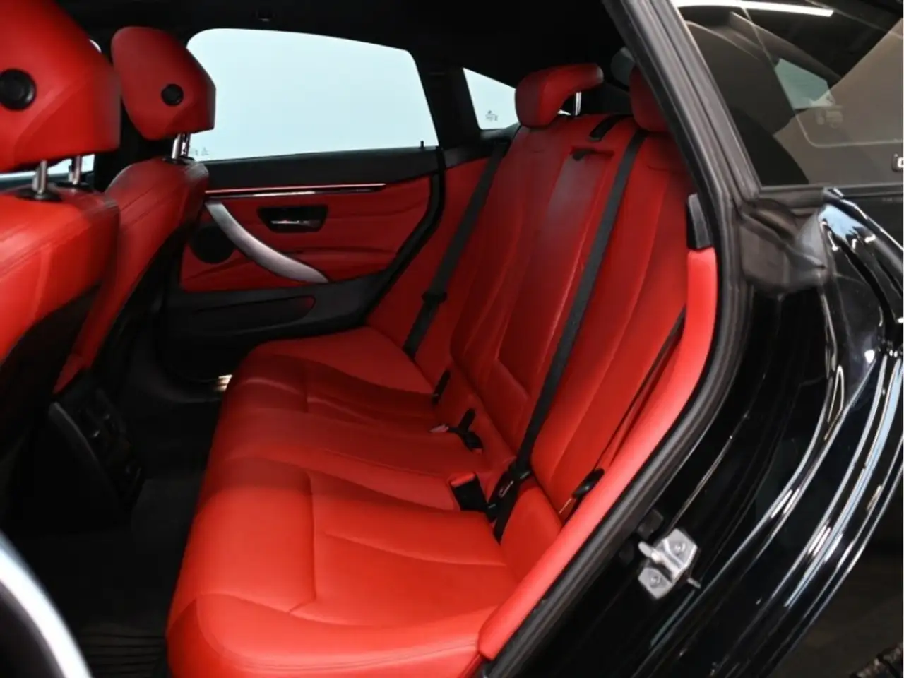 BMW 4 Series снимка BMW 4 Series