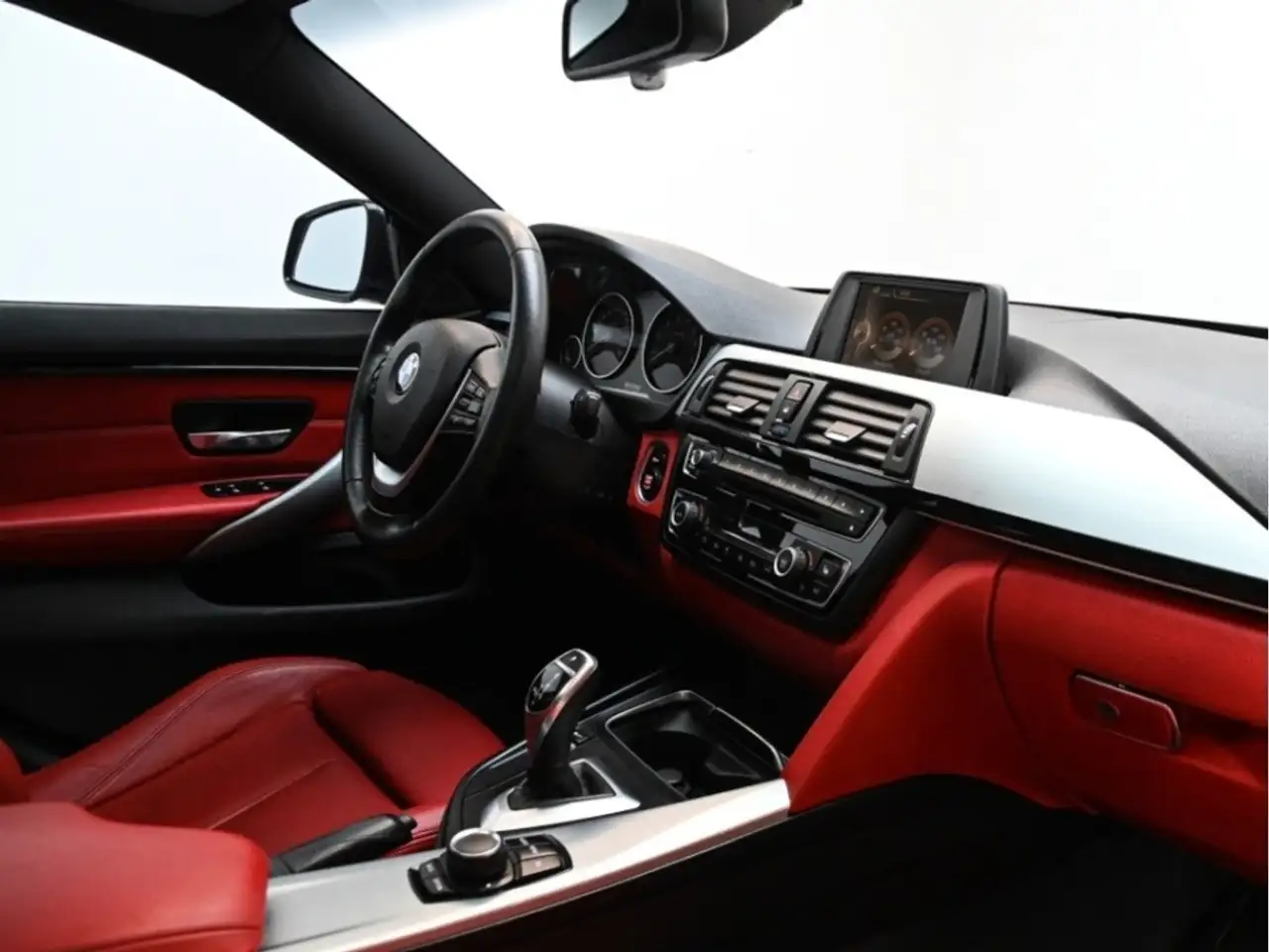 BMW 4 Series снимка BMW 4 Series