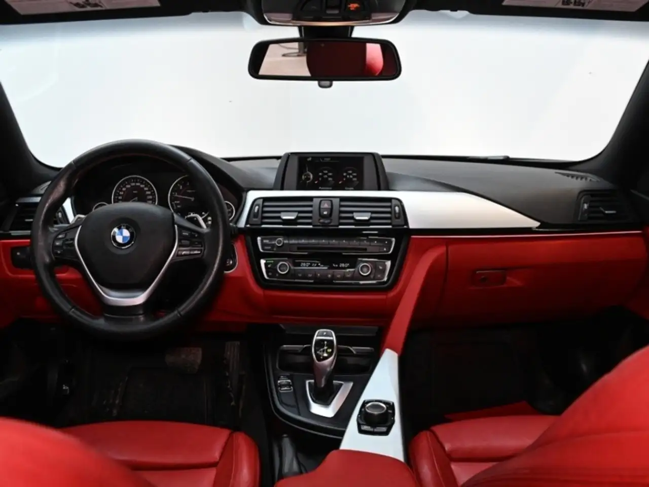 BMW 4 Series снимка BMW 4 Series