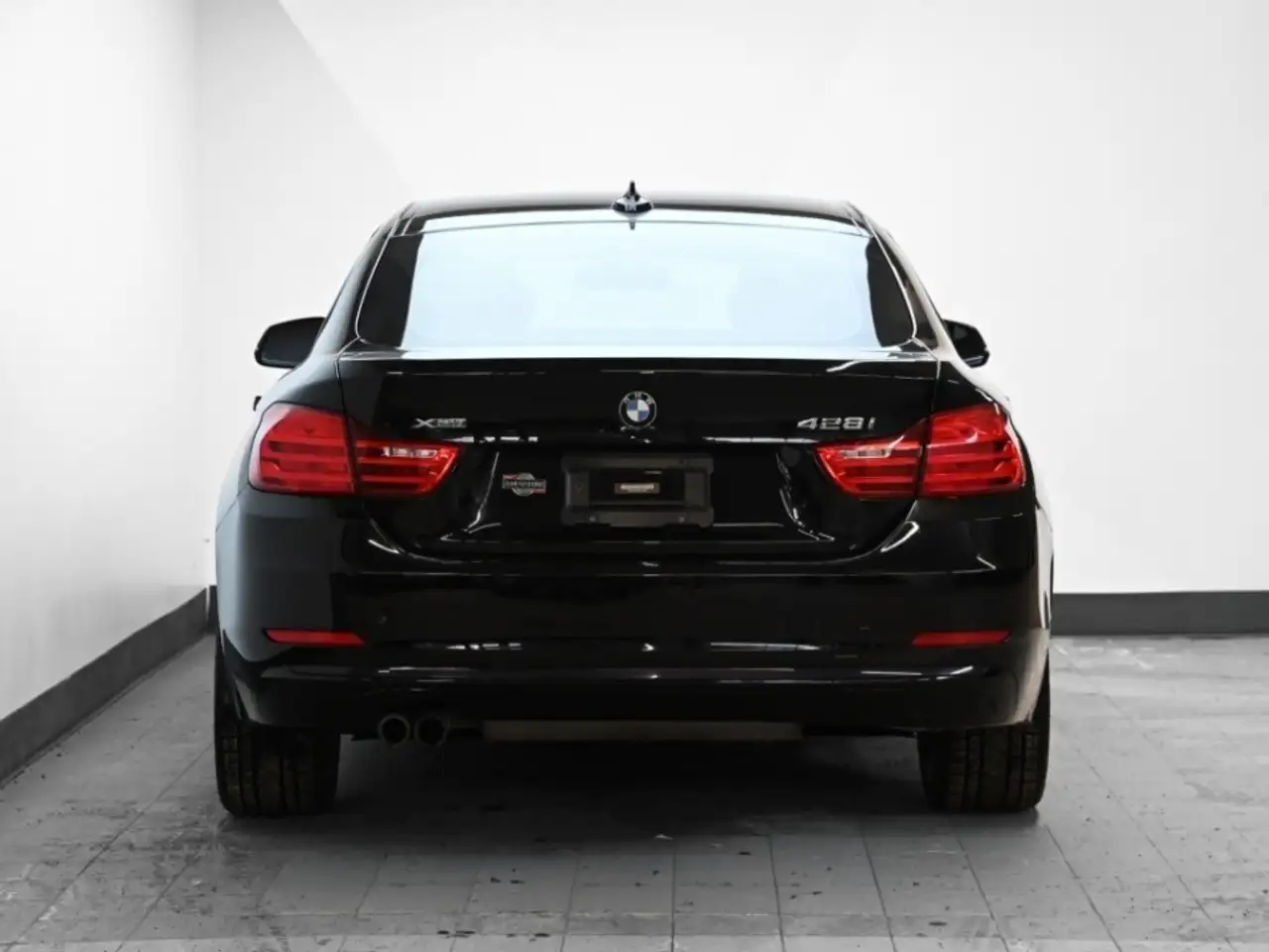 BMW 4 Series снимка BMW 4 Series