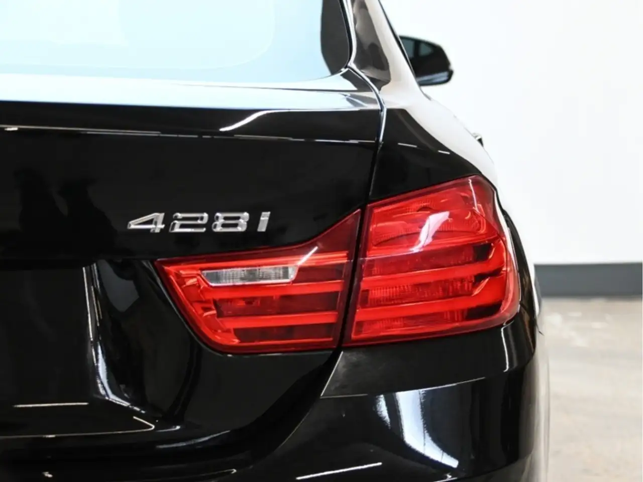 BMW 4 Series снимка BMW 4 Series