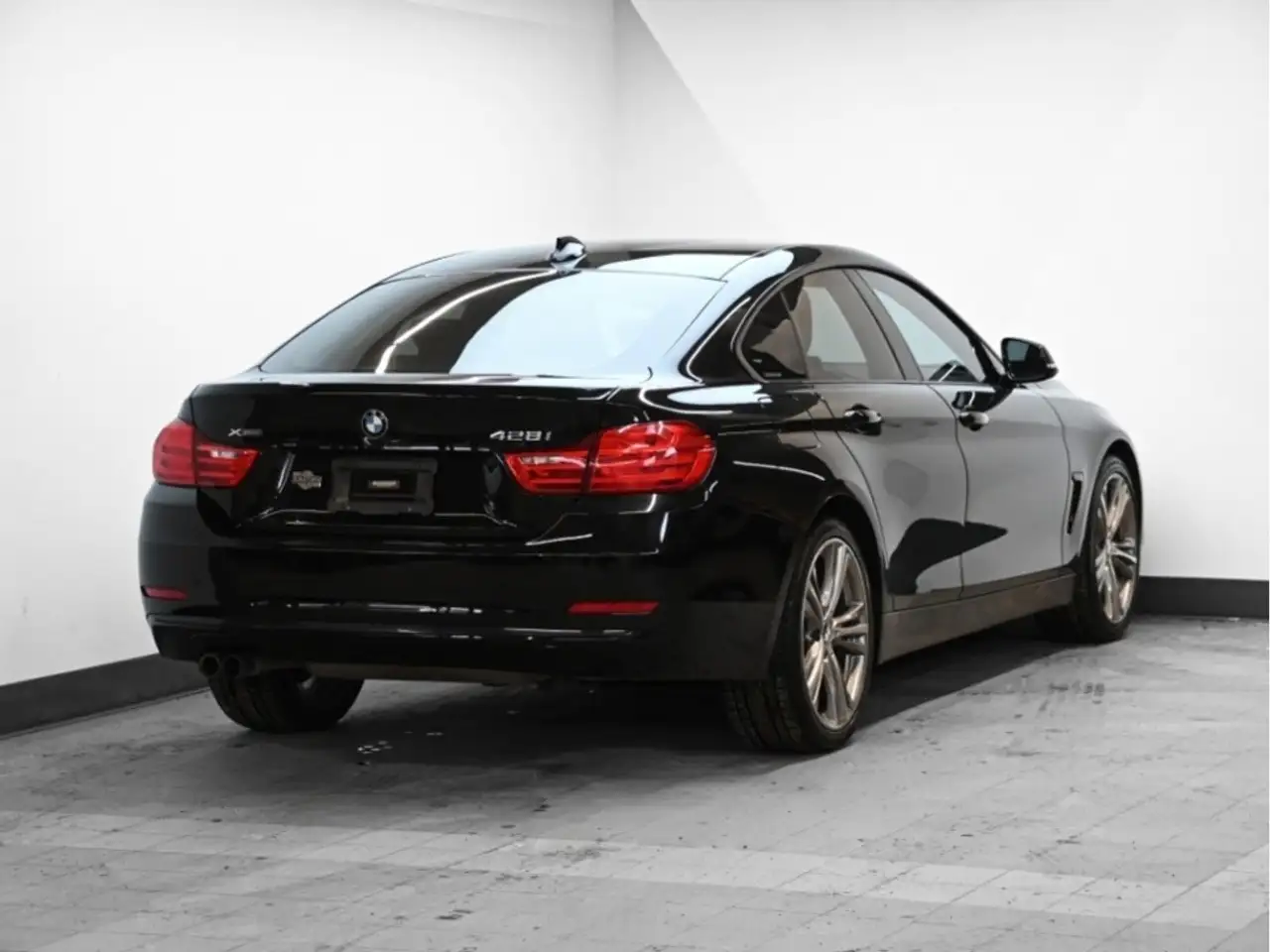 BMW 4 Series снимка BMW 4 Series