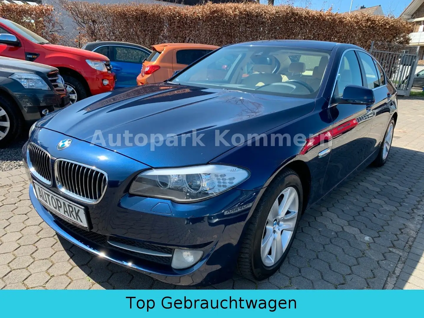 BMW 525 Baureihe 5 Lim*xDrive*Cam* Modrá - 1