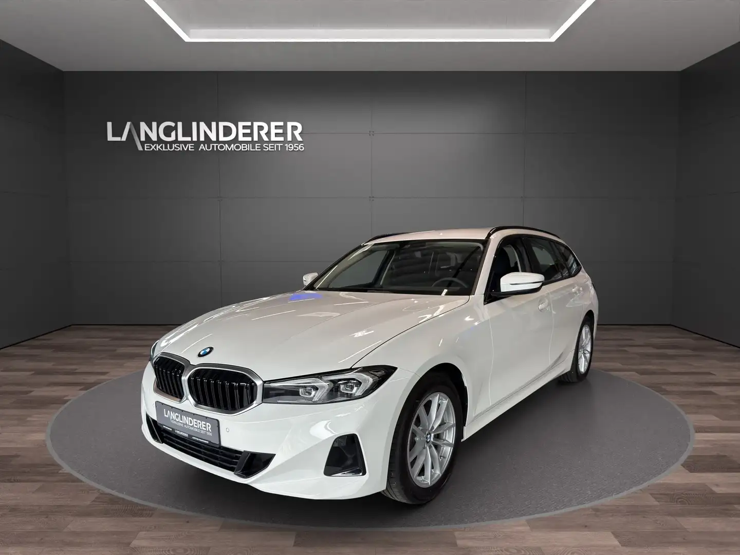 BMW 318 i Touring NP 47.959,- PDC Blanc - 1