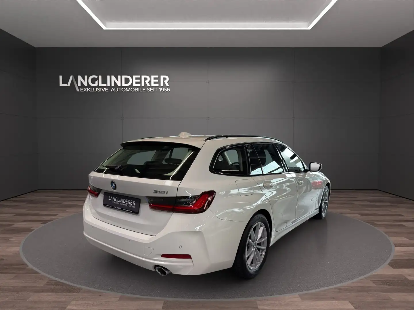BMW 318 i Touring NP 47.959,- PDC Blanc - 2
