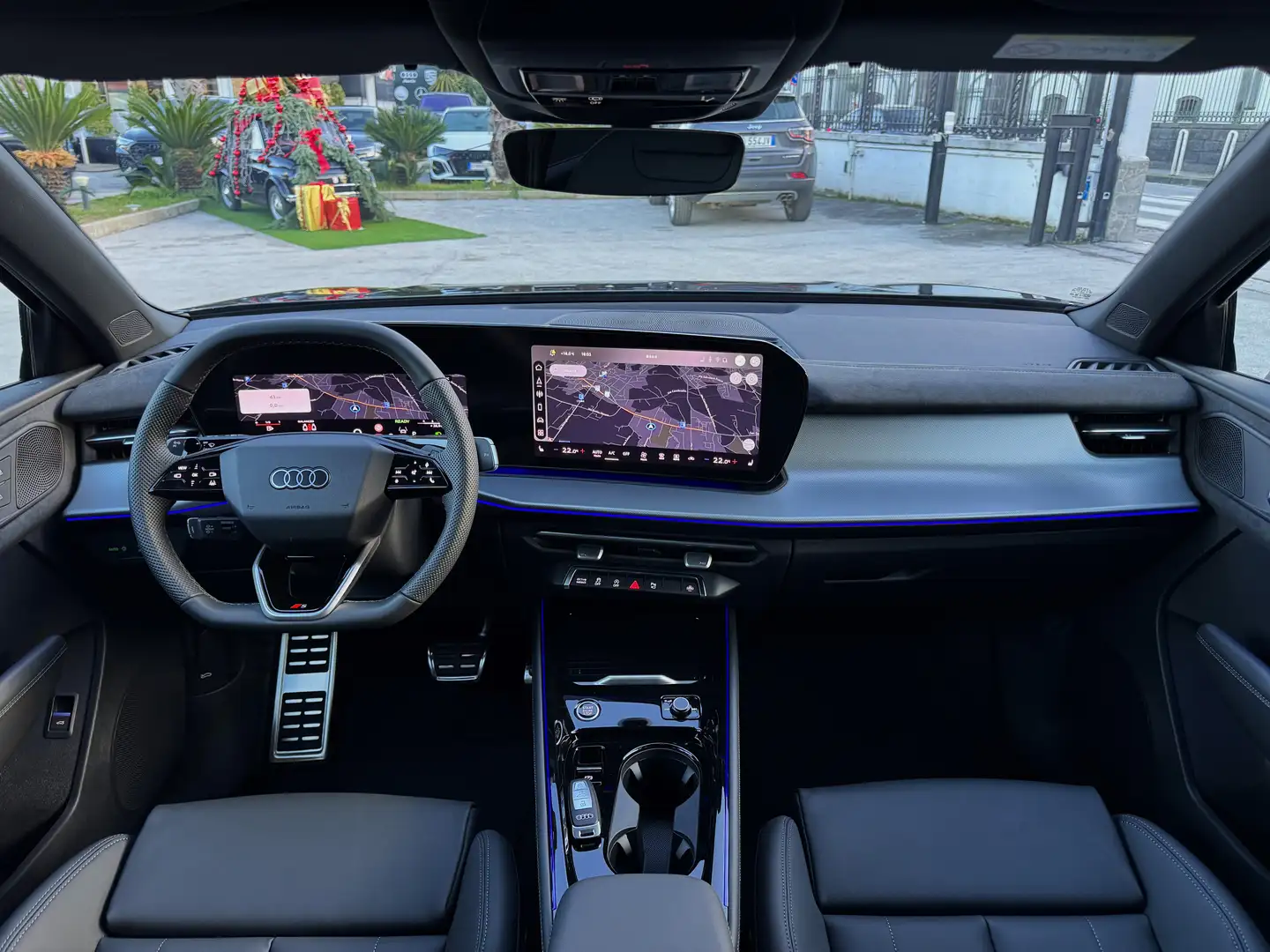 Audi Q3 TDI S line Plus 150CV S-tronic TETTO OLED Nero - 2