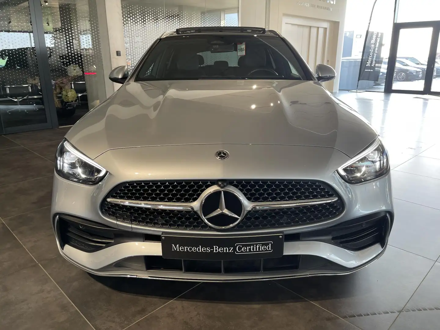 Mercedes-Benz C 300 4MATIC AMG Line + 4MATIC + PANO DAK + LEDER + TREK Zilver - 2