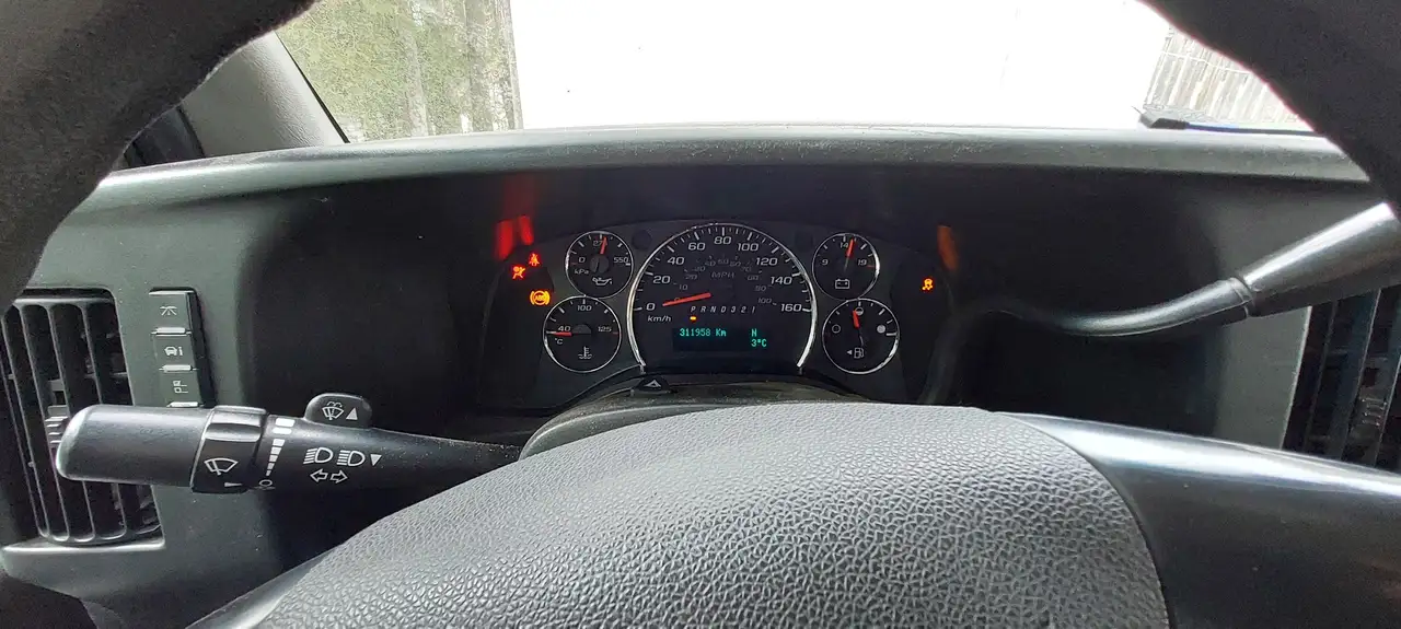 GMC Savana снимка GMC Savana