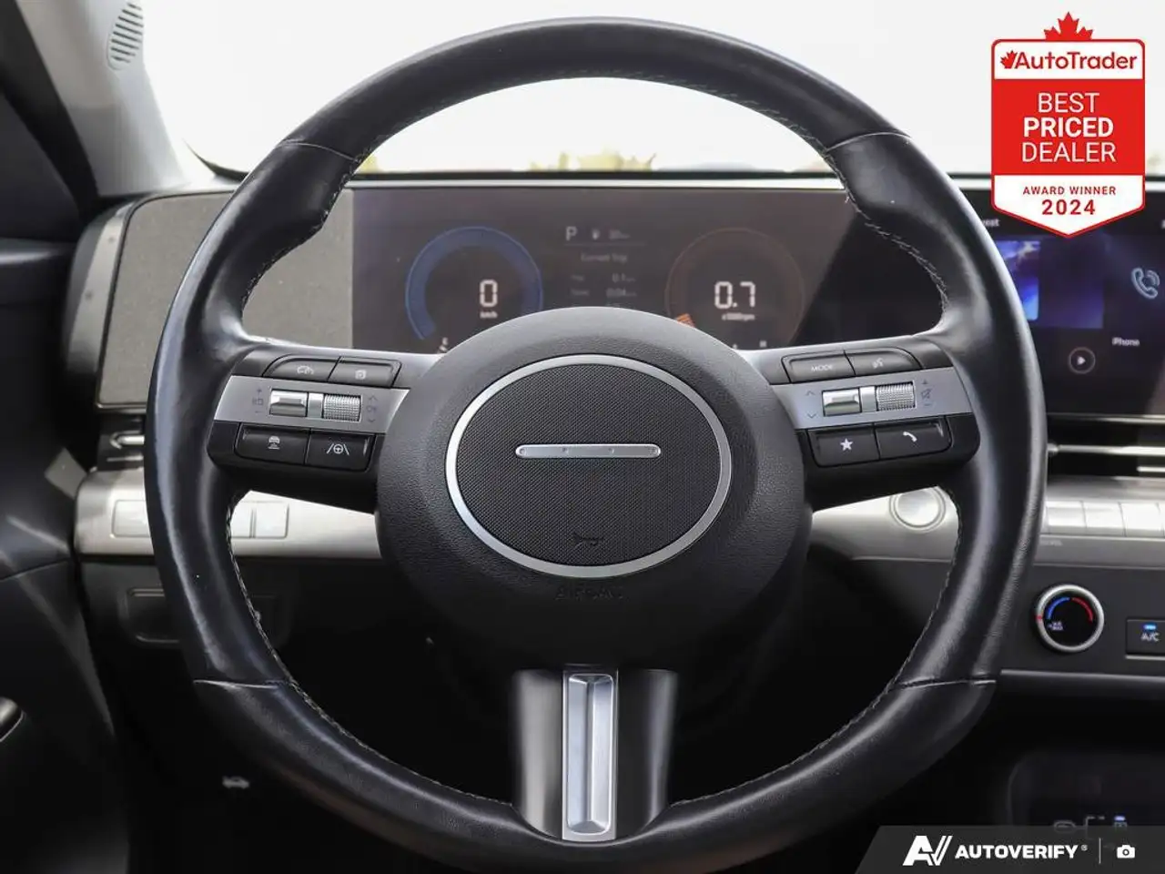 Hyundai KONA снимка Hyundai KONA