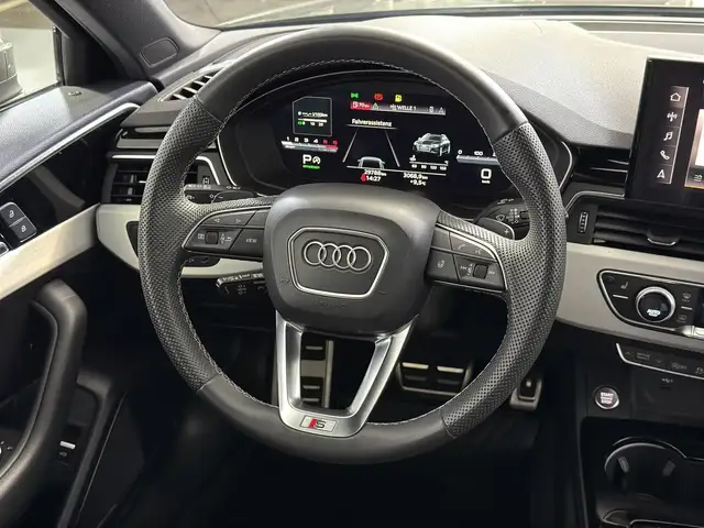 Audi A4 view 8
