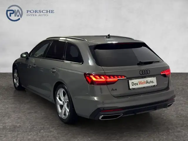 Audi A4 view 4