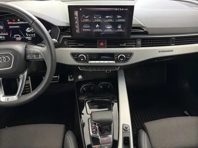 Audi A4 view 10