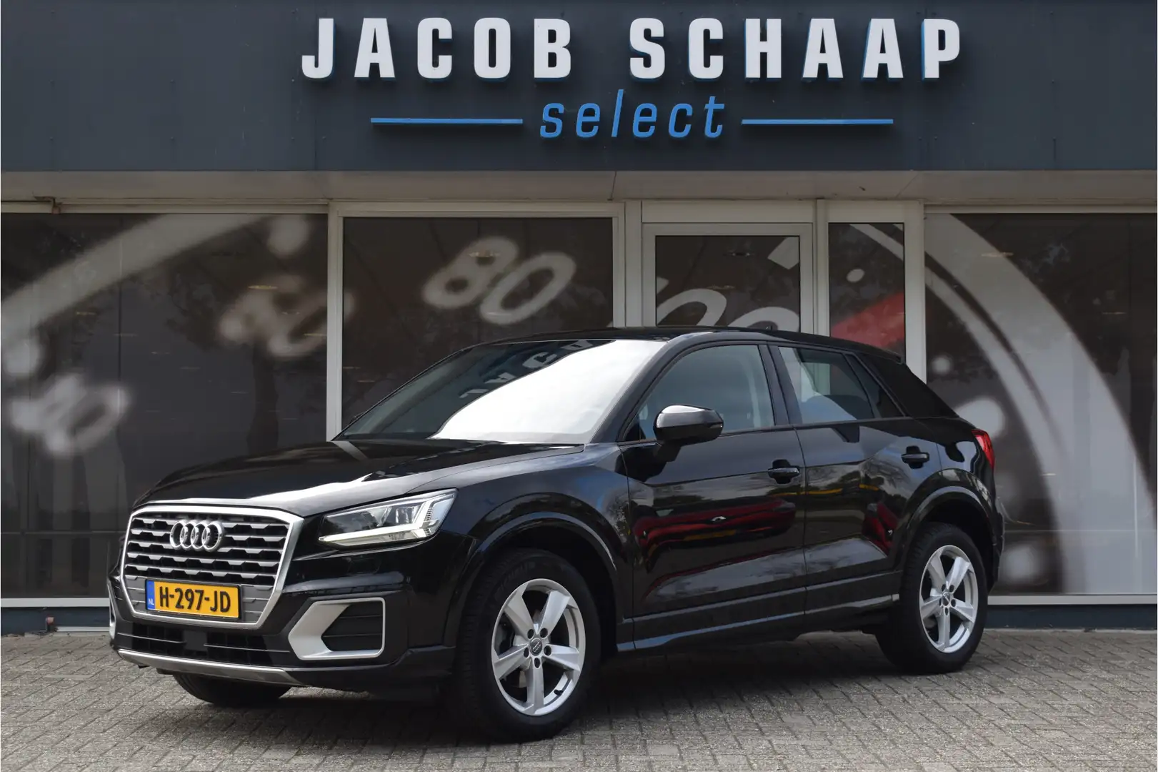 Audi Q2 30 TFSI Sport S line Edition / Parkeersensoren / L Zwart - 1