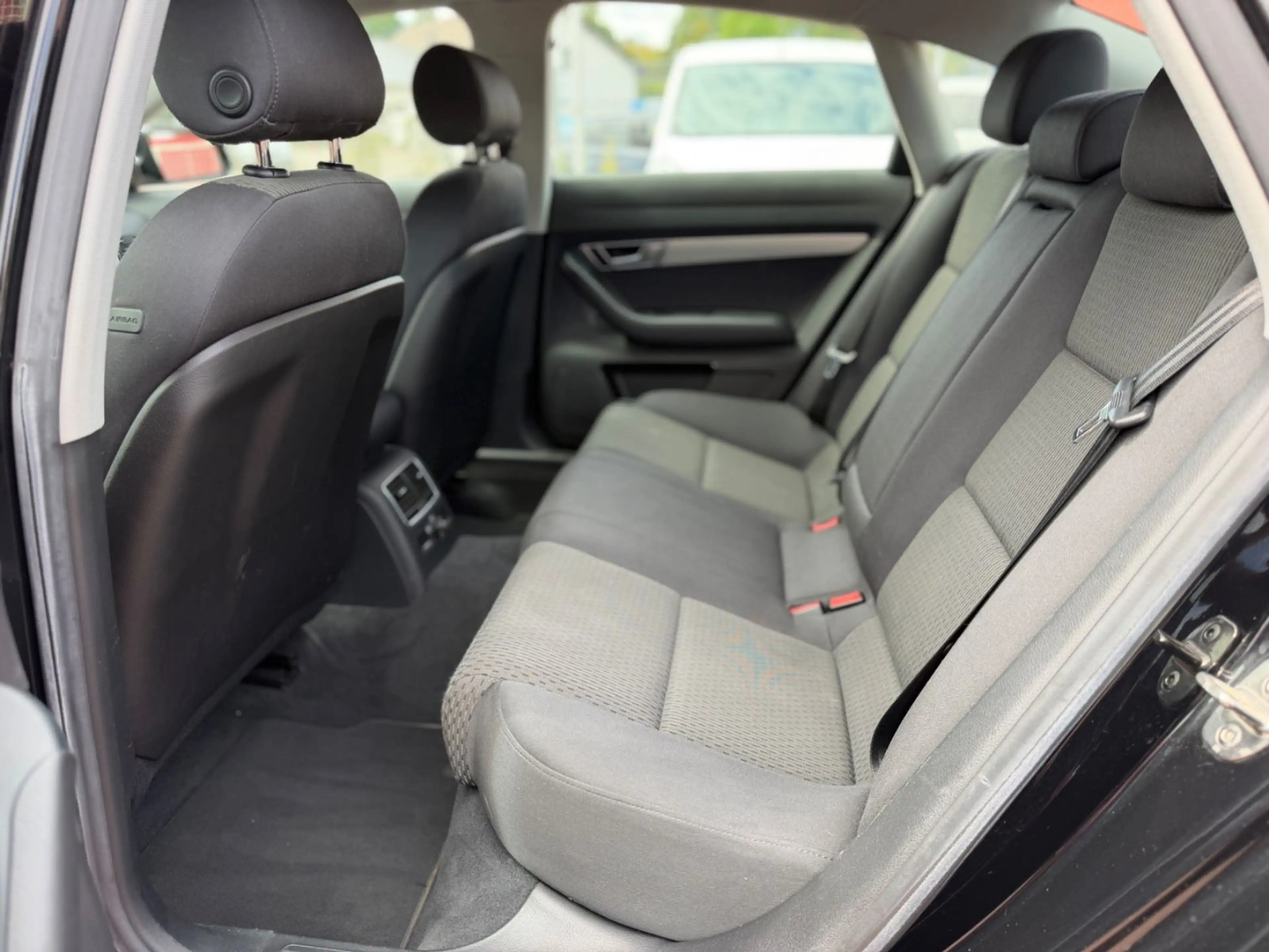 Audi A6 Lim. 1.HAND/XENON/PDC/AHK/ABT 170PS — photo 11