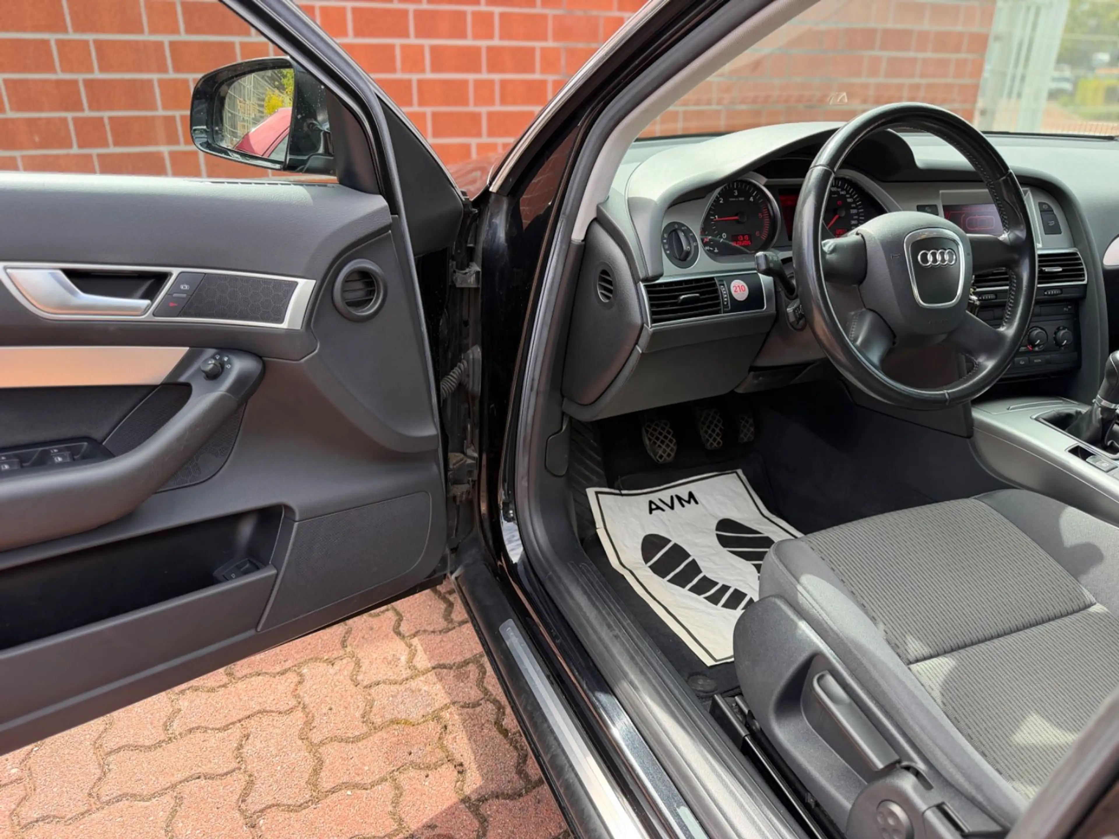 Audi A6 Lim. 1.HAND/XENON/PDC/AHK/ABT 170PS — photo 7