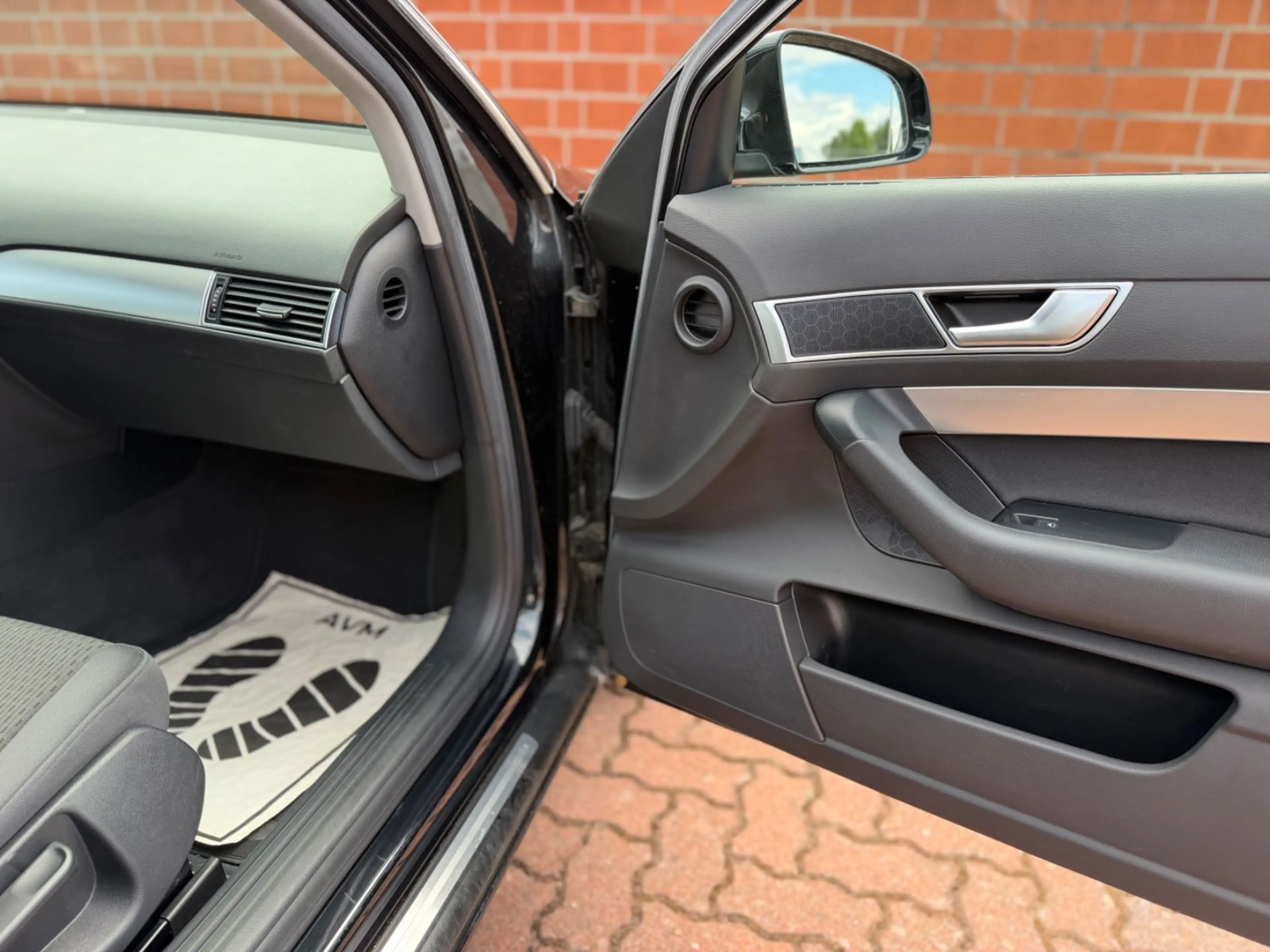 Audi A6 Lim. 1.HAND/XENON/PDC/AHK/ABT 170PS — photo 15