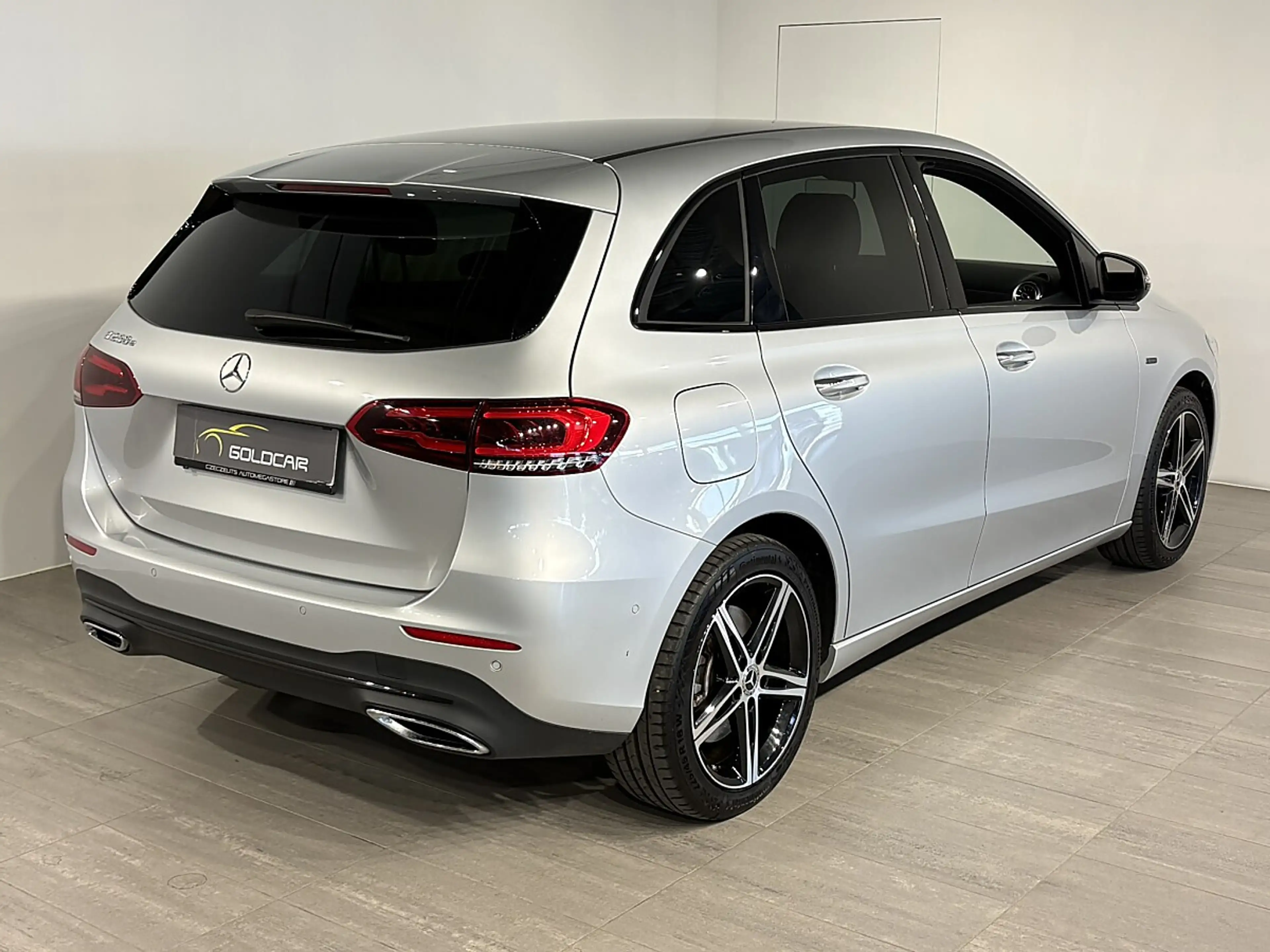 Mercedes-Benz B 250 e PHEV Aut. — photo 8