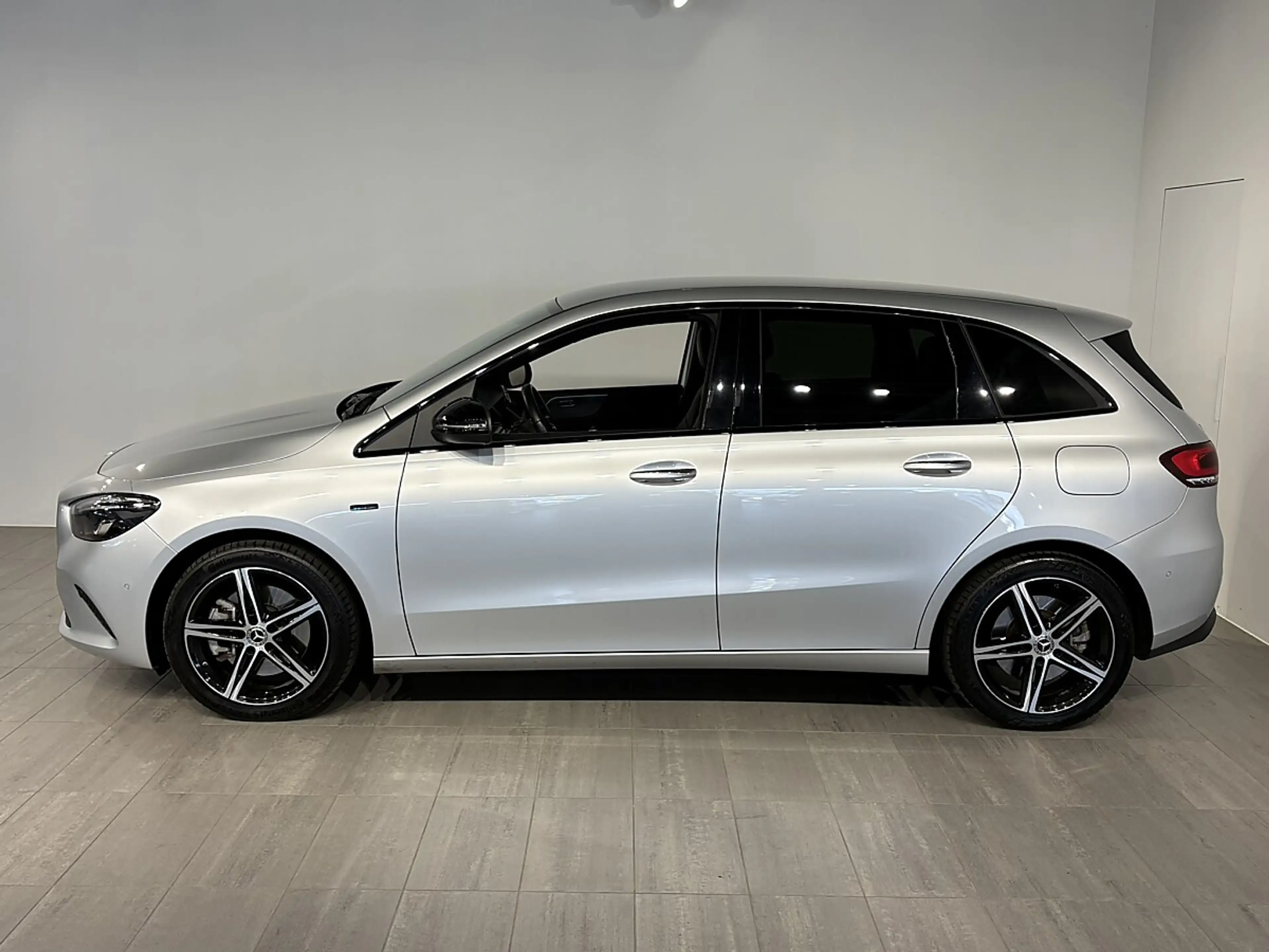 Mercedes-Benz B 250 e PHEV Aut. — photo 3