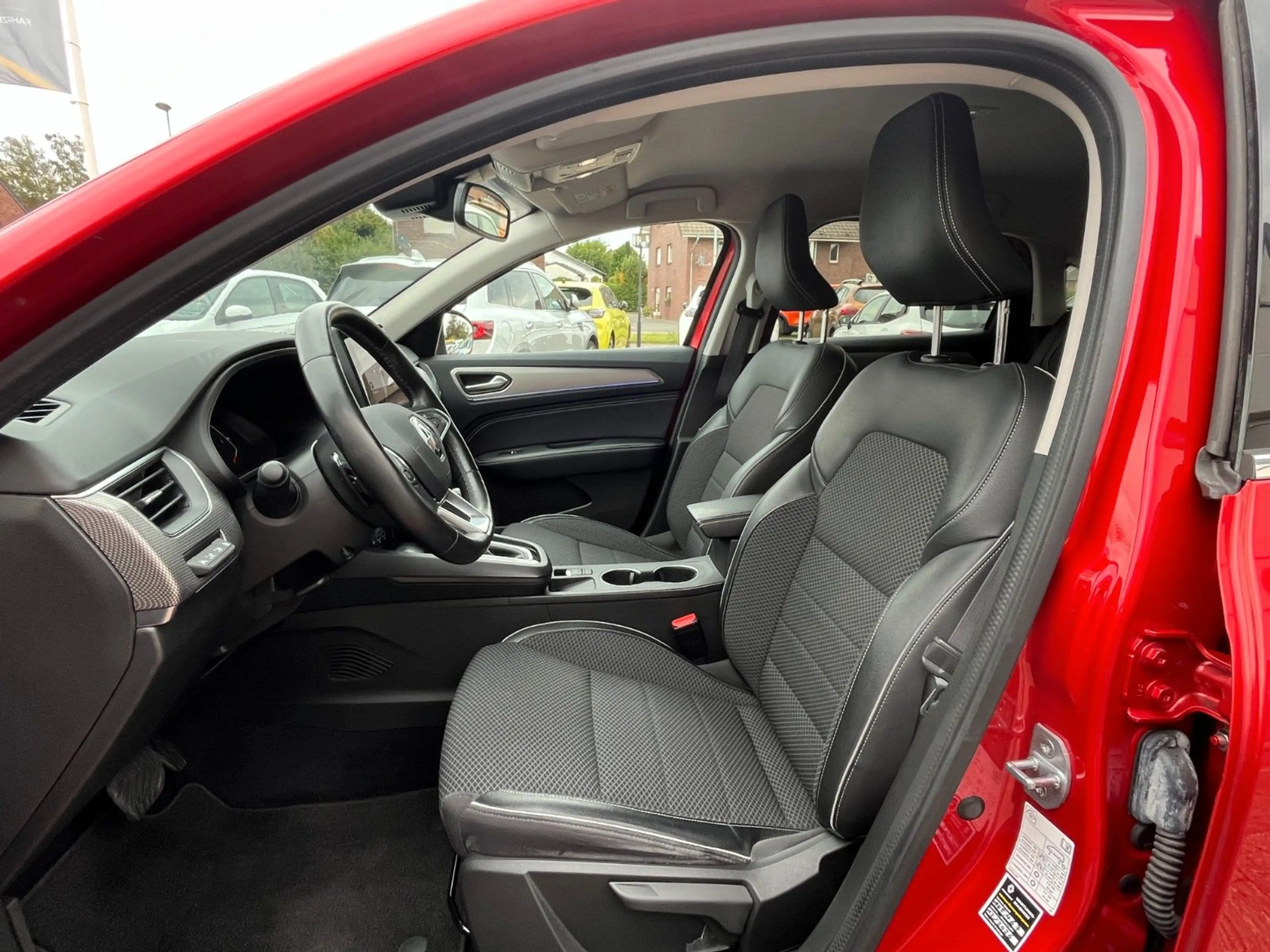 Renault Arkana Intens EDC (8 RÄDER, SHZ, BOSE, KLIMA) — photo 6