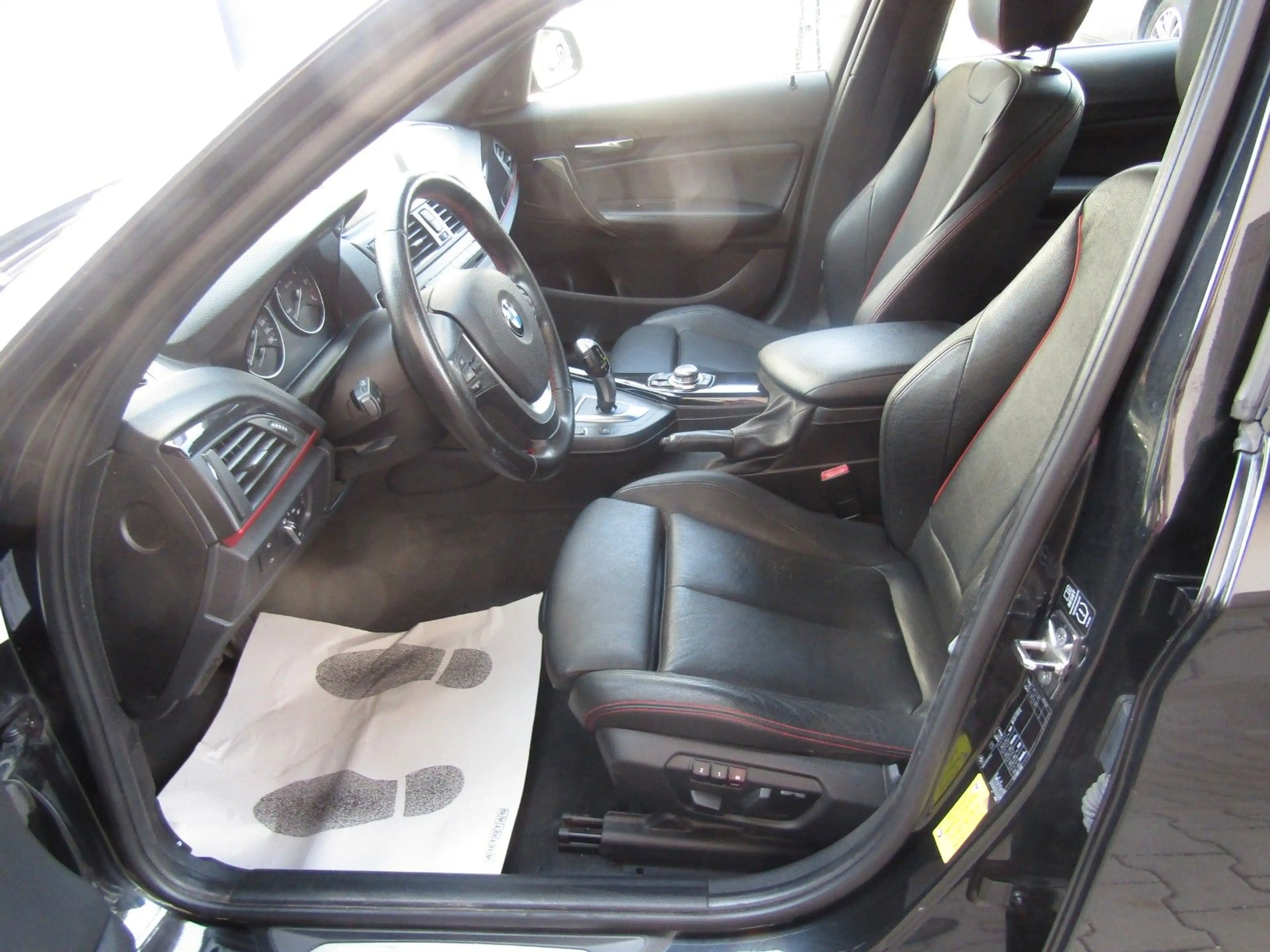 BMW 125 BMW  125 d   Sport Line  Leder  EGSD  Navi Prof. — photo 10