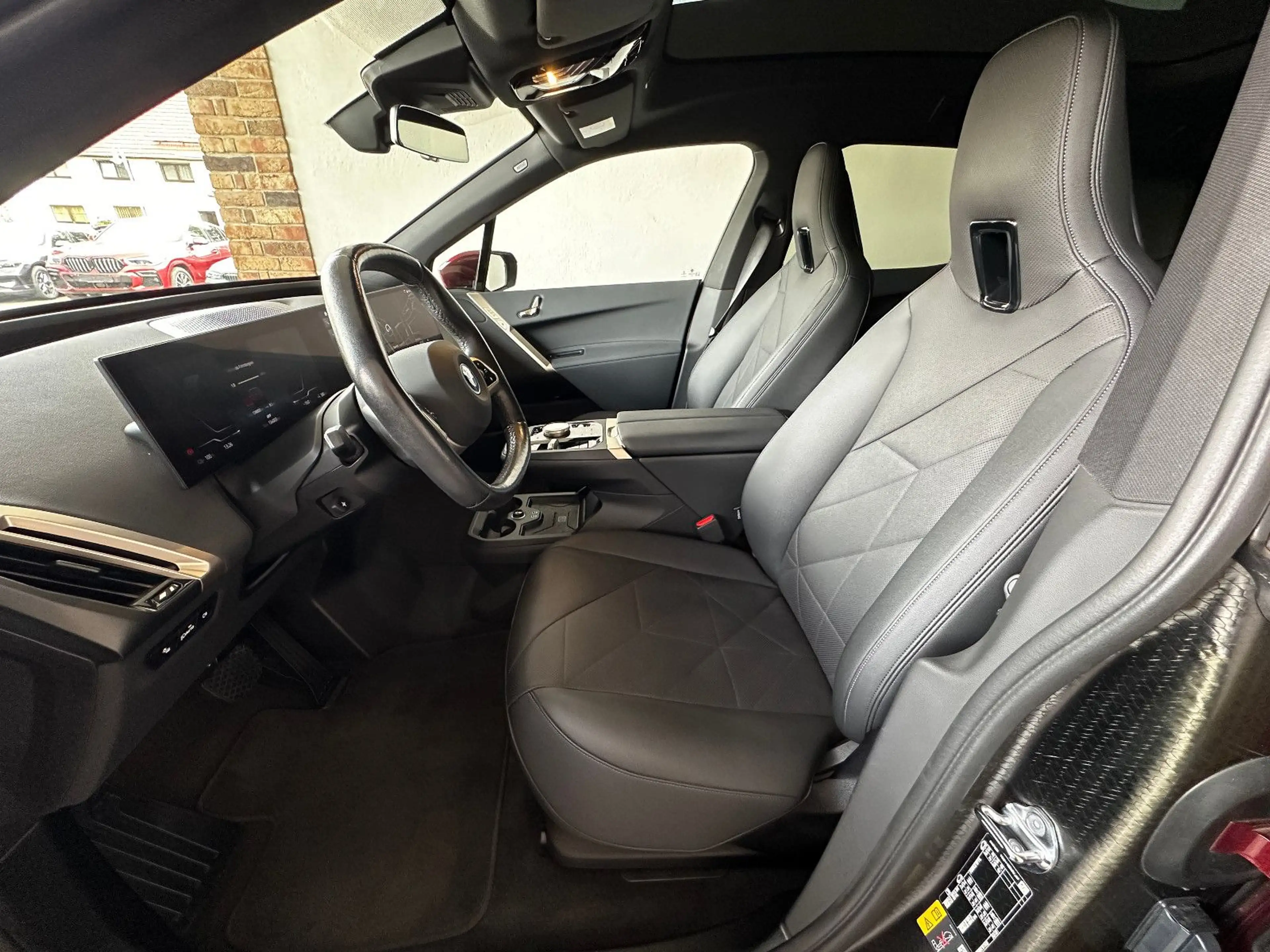 BMW iX 50 Sportpaket 2AchsLF Pano CockpProf DAProf — photo 9