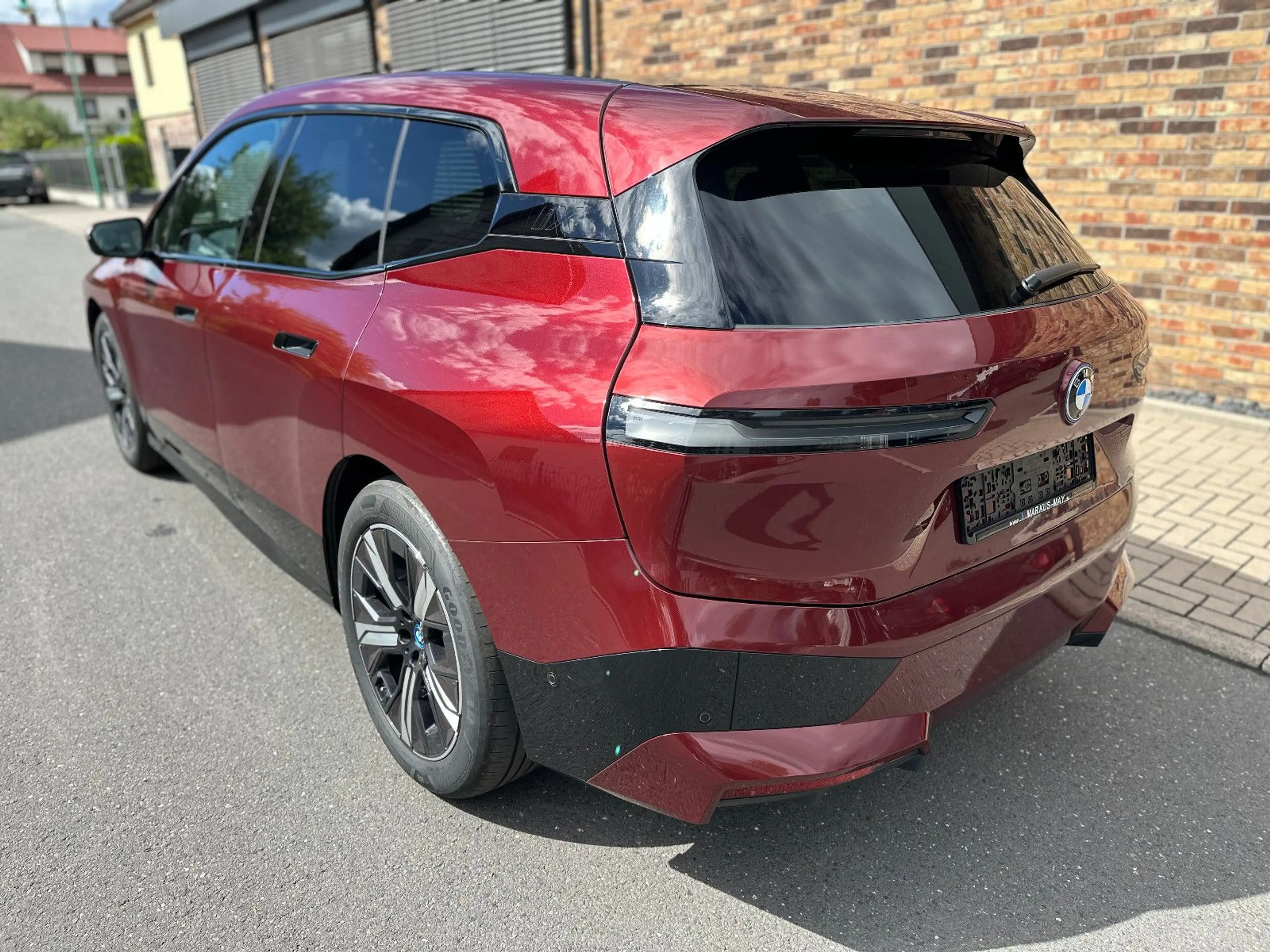 BMW iX 50 Sportpaket 2AchsLF Pano CockpProf DAProf — photo 4