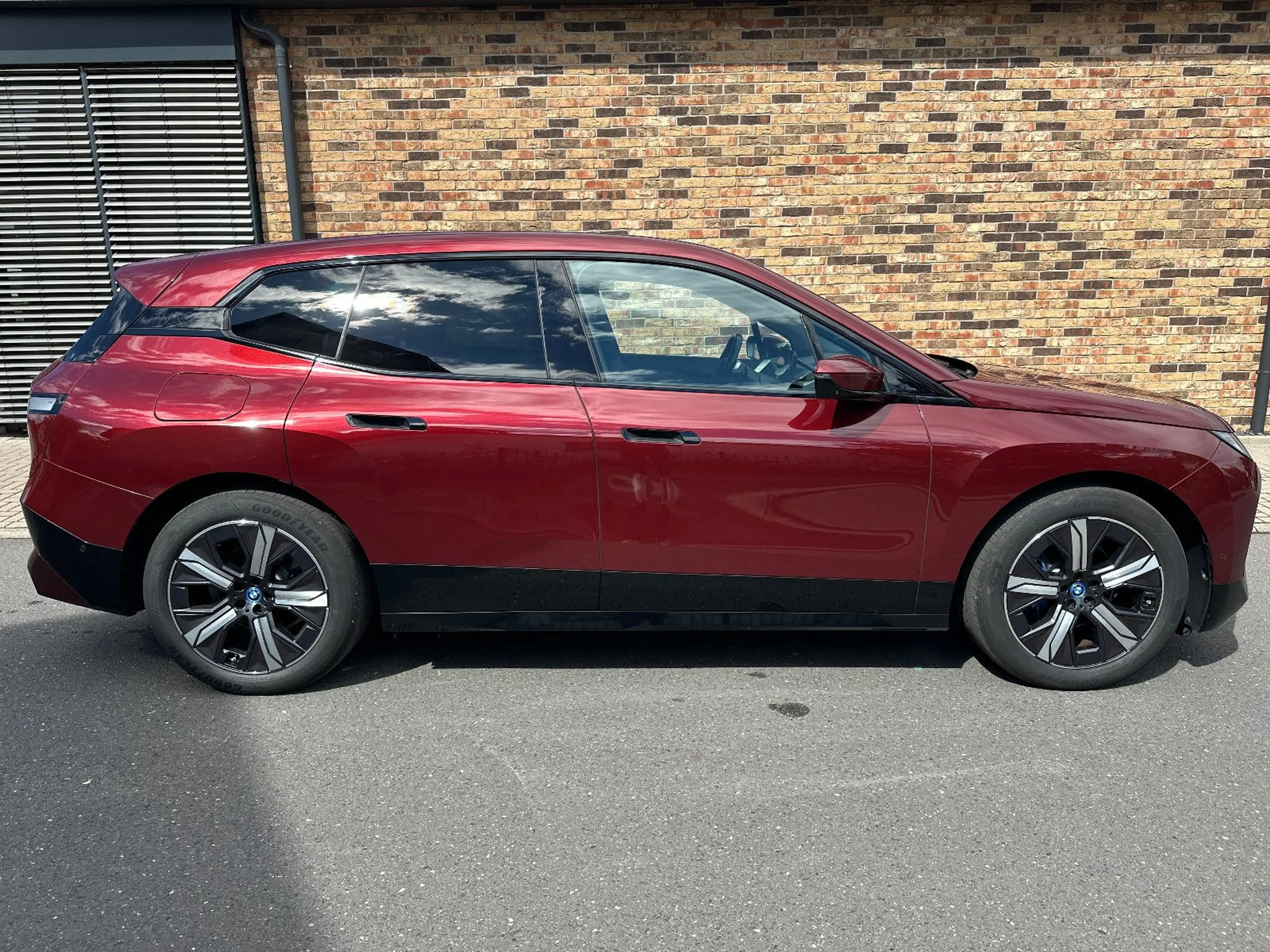 BMW iX 50 Sportpaket 2AchsLF Pano CockpProf DAProf — photo 7