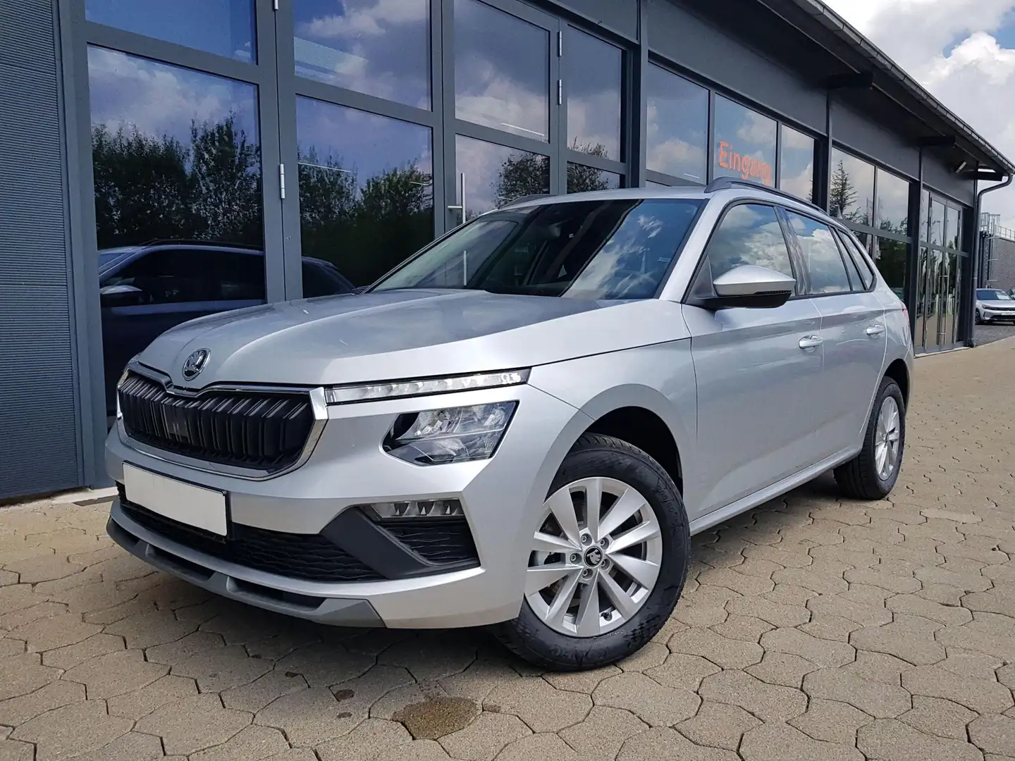 Skoda Kamiq Selection 1,0TSI 85KW/116PS 5 Jahre Garantie, S... Silver - 2