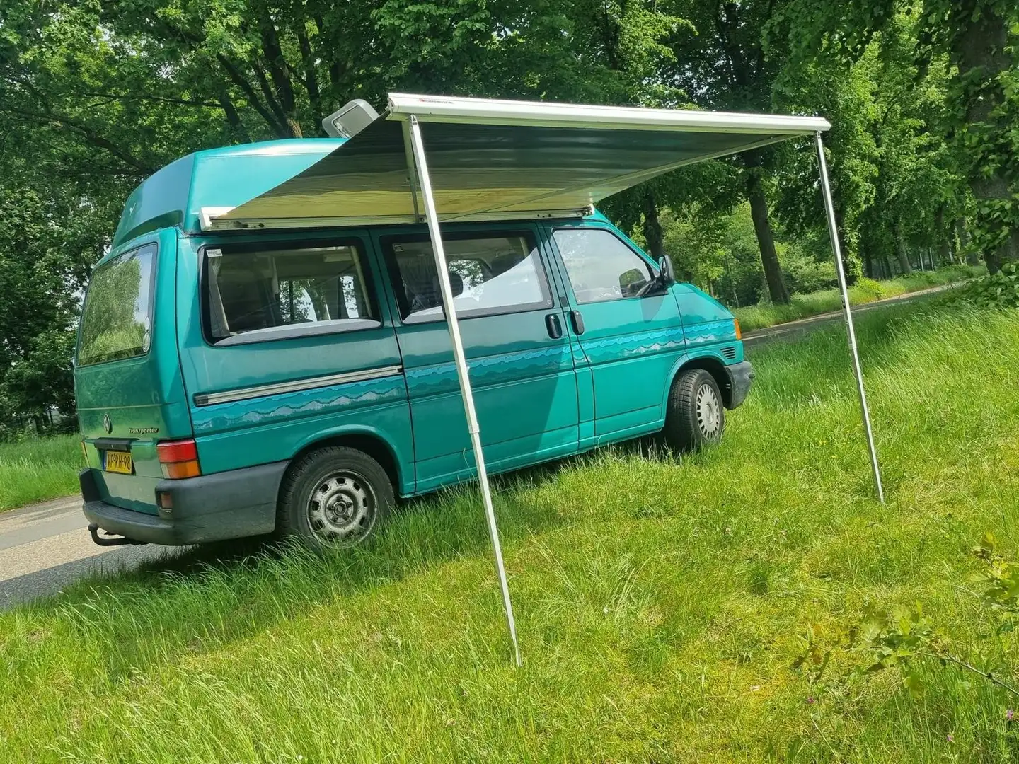 Volkswagen Transporter Camper Зелений - 1